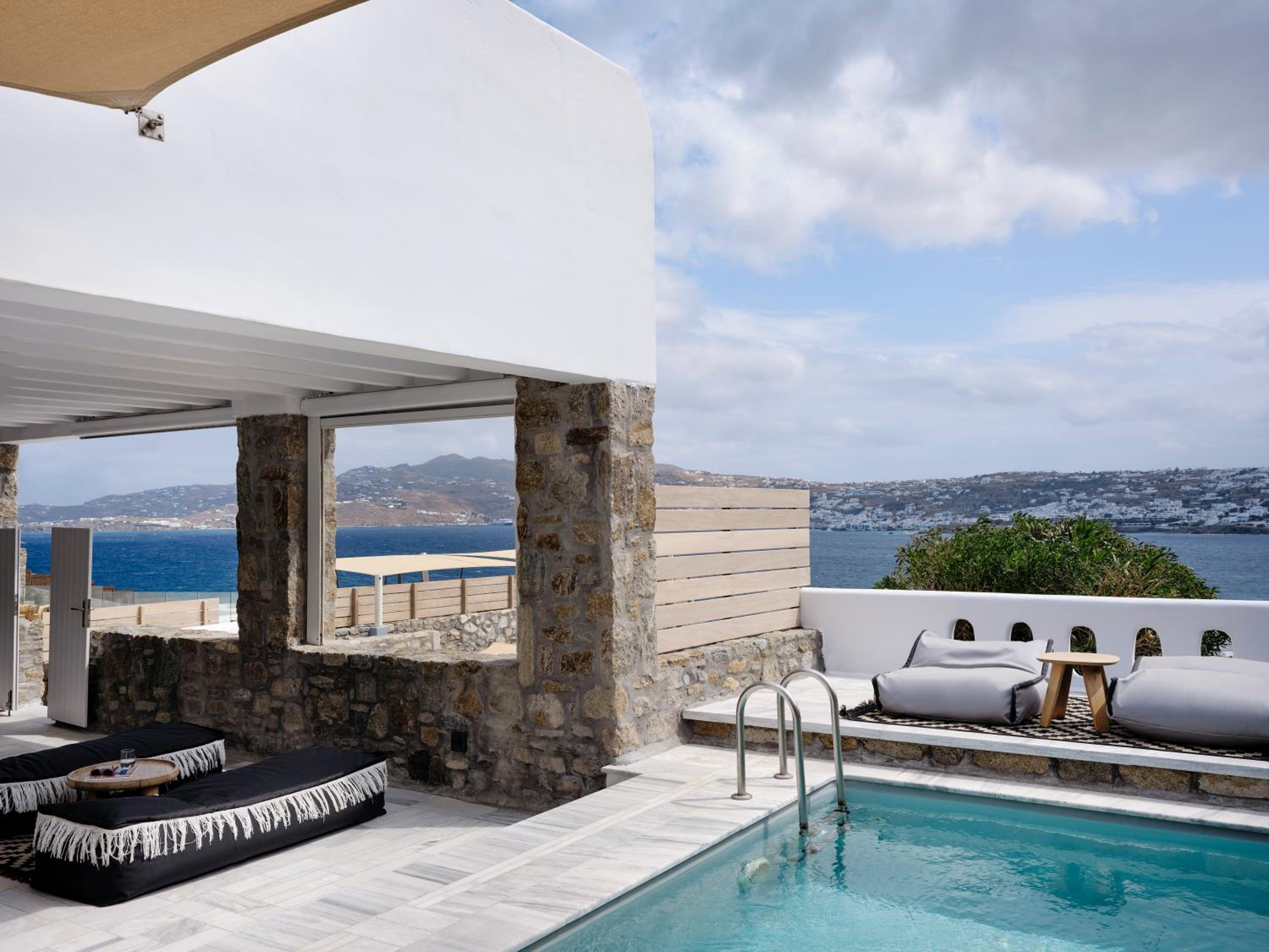Signature Suite Sea View with Private Pool - Photo 11