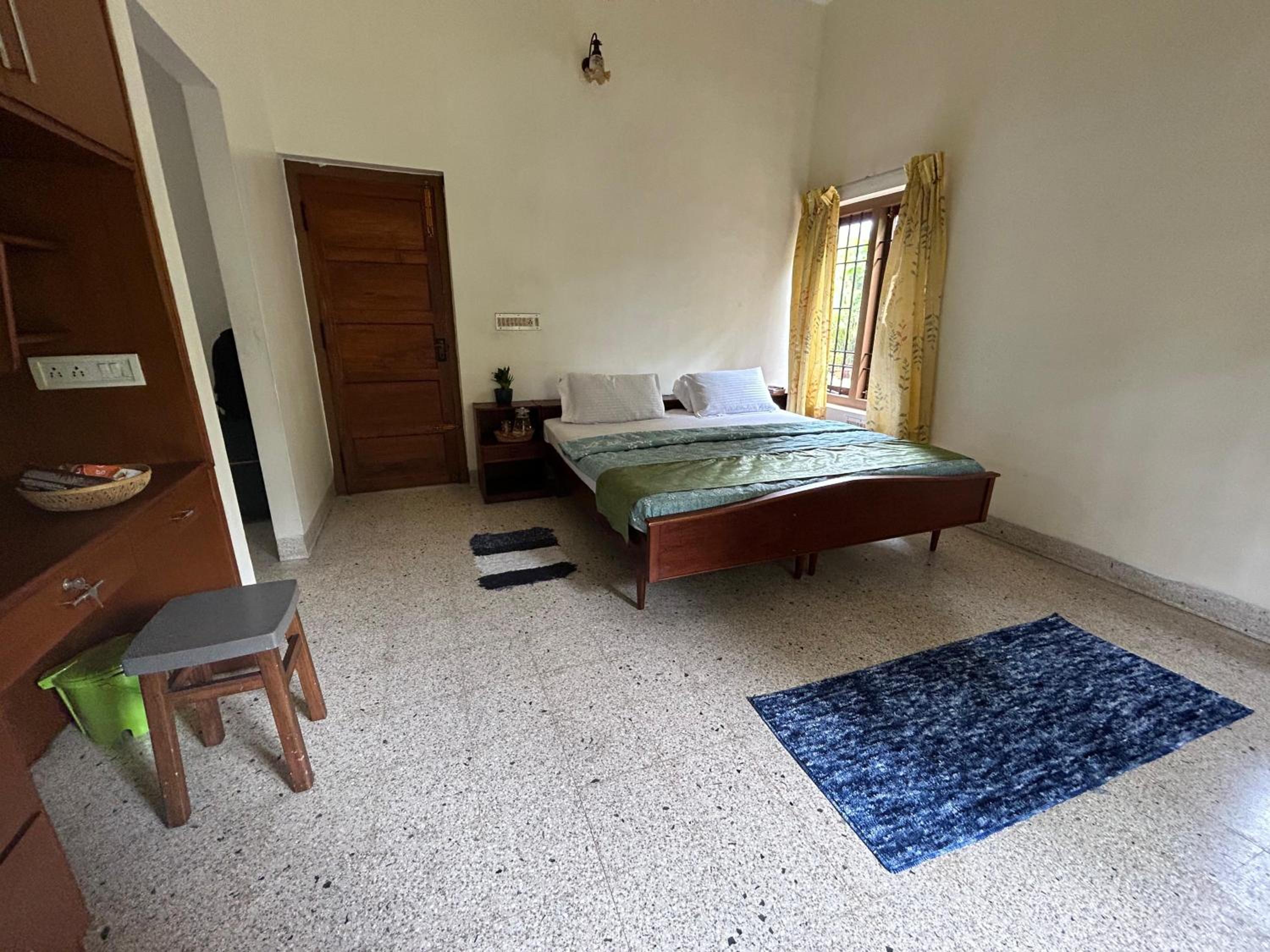 Deluxe Double Room (2 Adults + 1 Child) photo 3