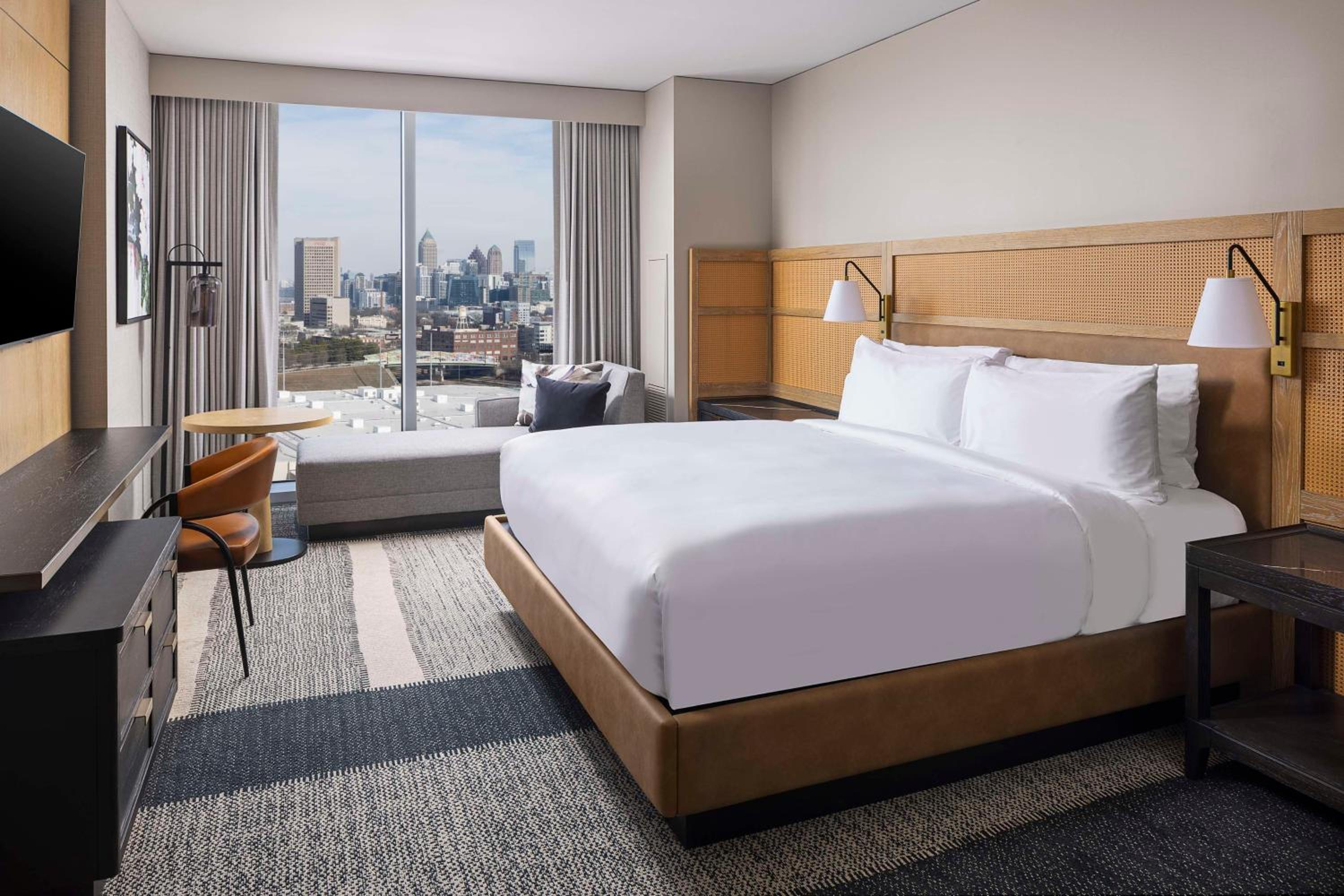 Skyline King Room with City View - Photo 1