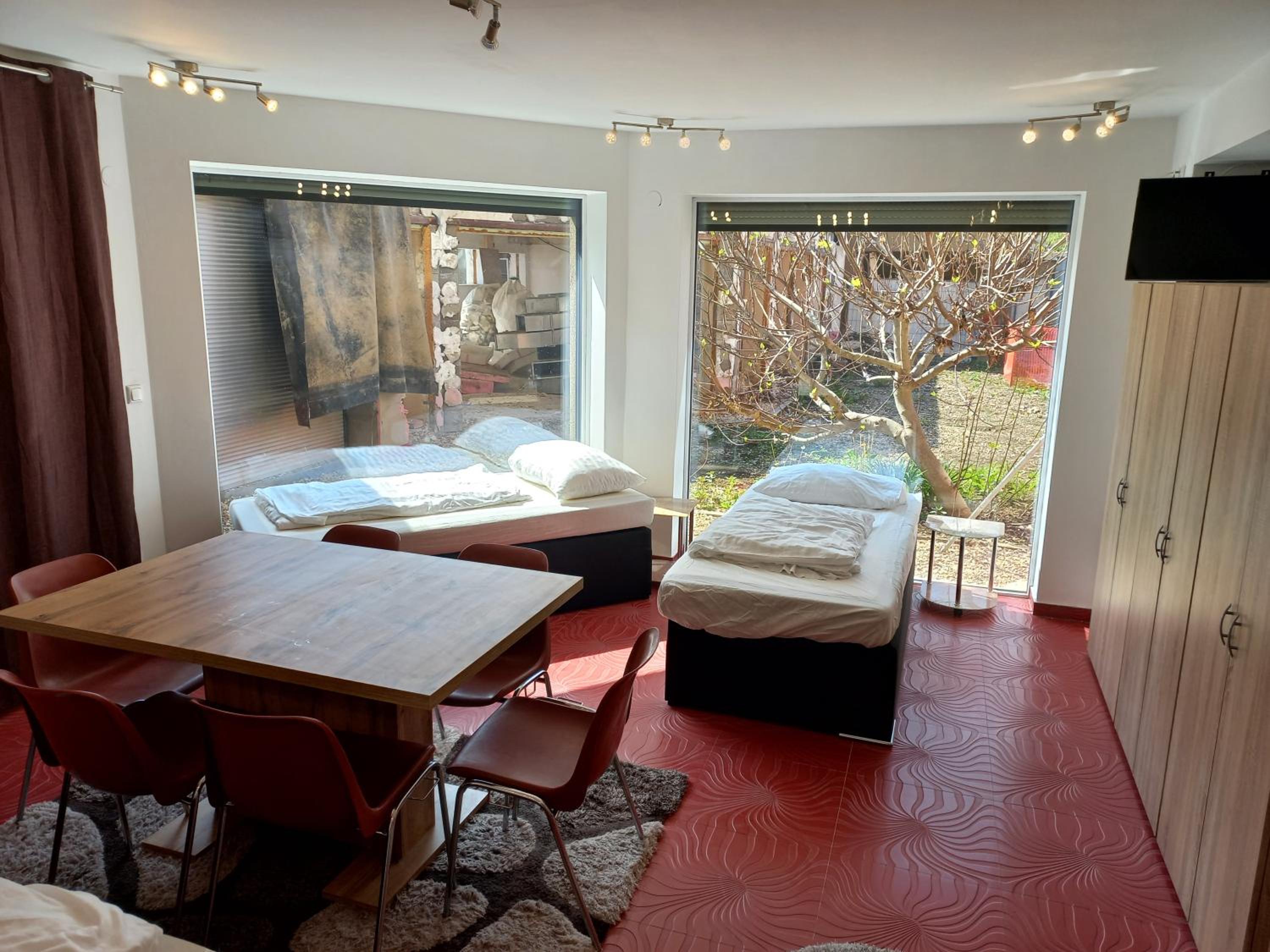 Mixed Dormitory Room photo 3