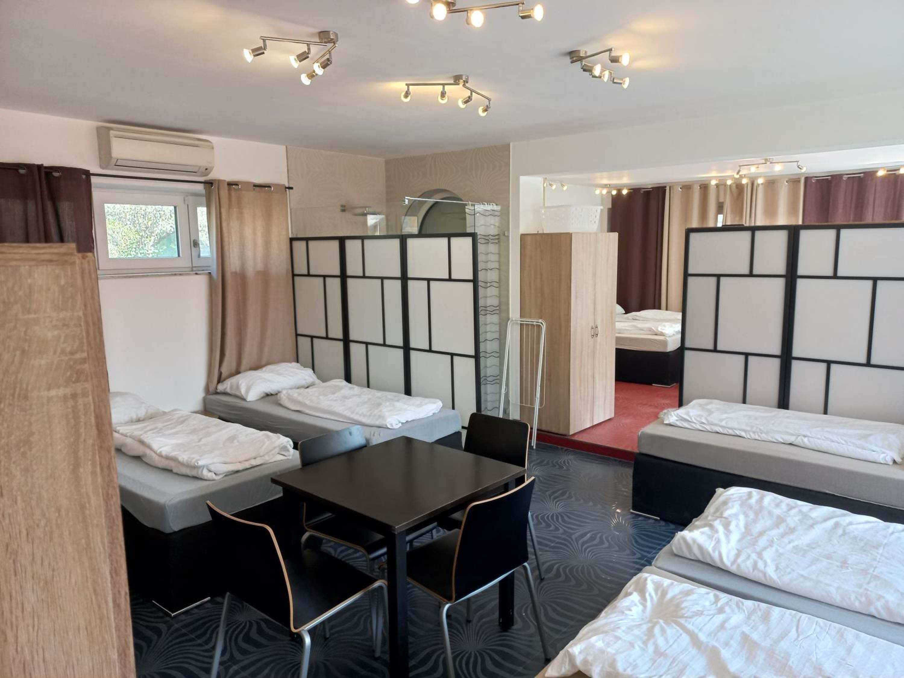 Mixed Dormitory Room photo 2