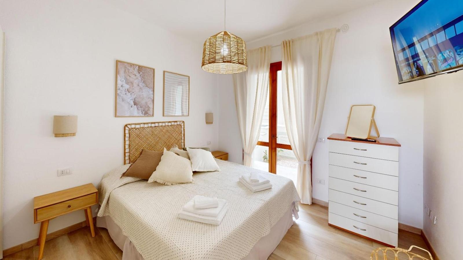 One-Bedroom House photo 1