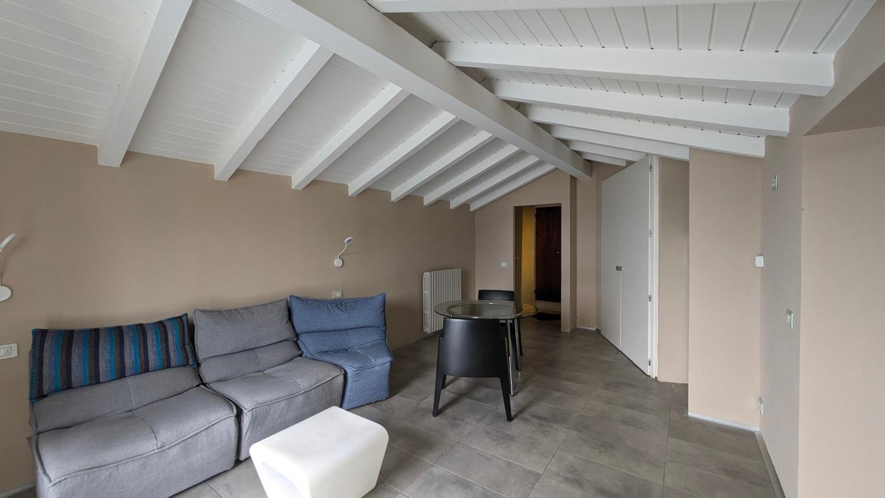 One-Bedroom House photo 1