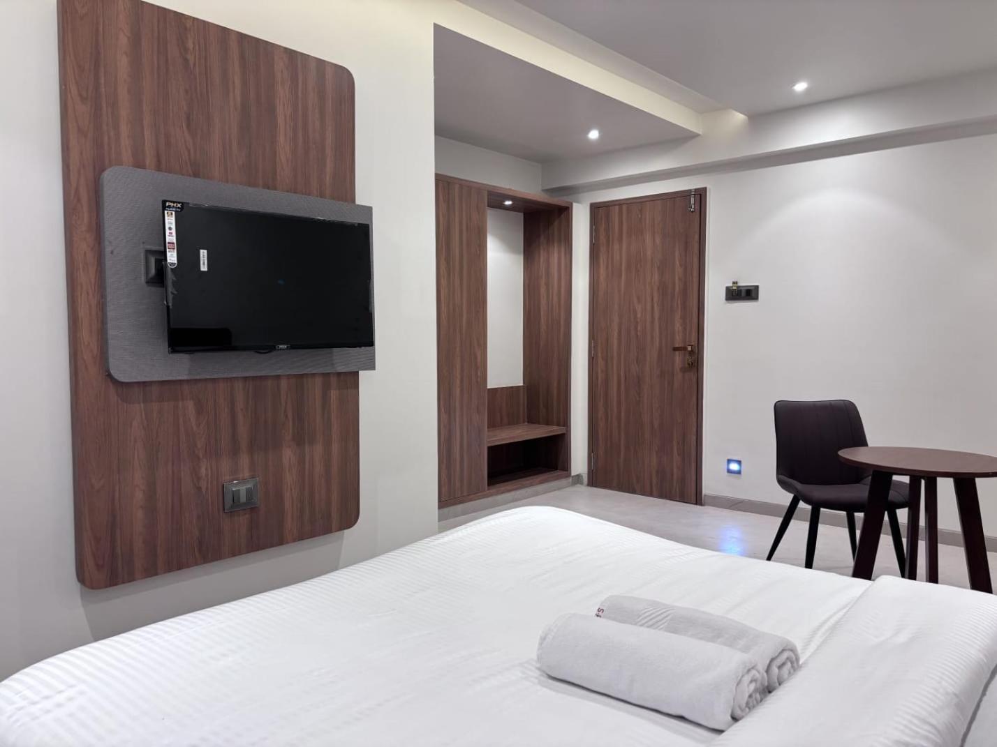 Deluxe Room - Photo 1