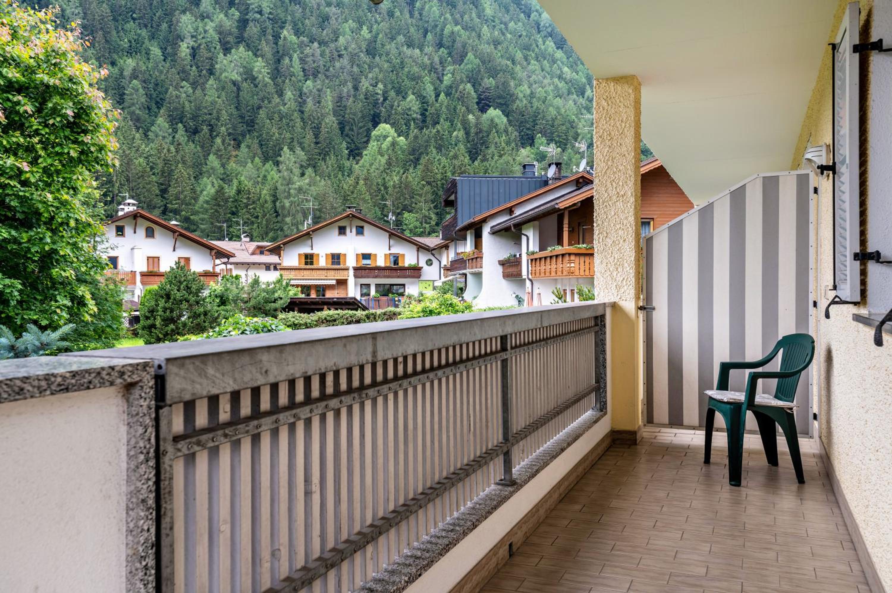 Superior One-Bedroom Apartment with Balcony photo 2