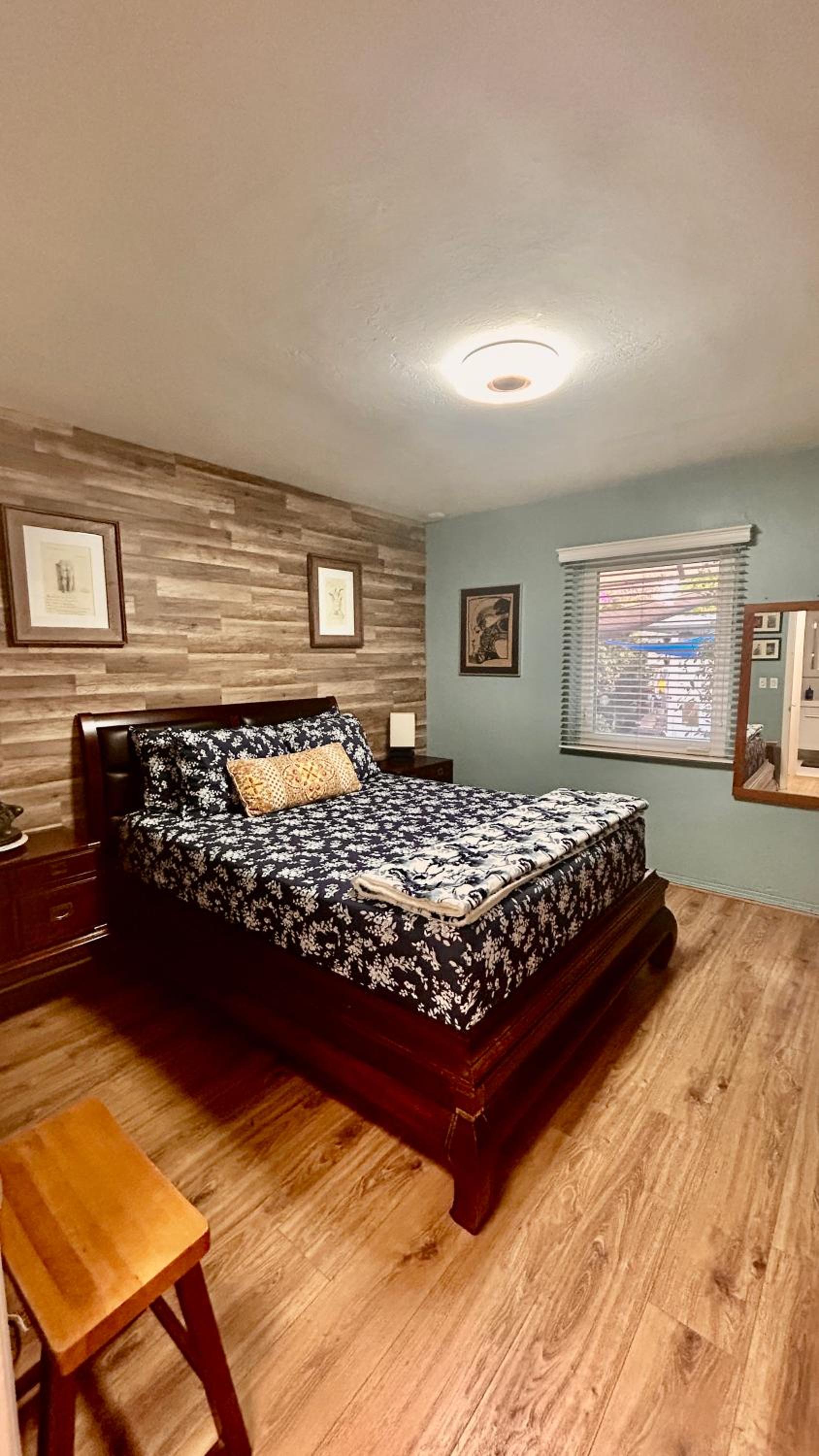 One-Bedroom House photo 1