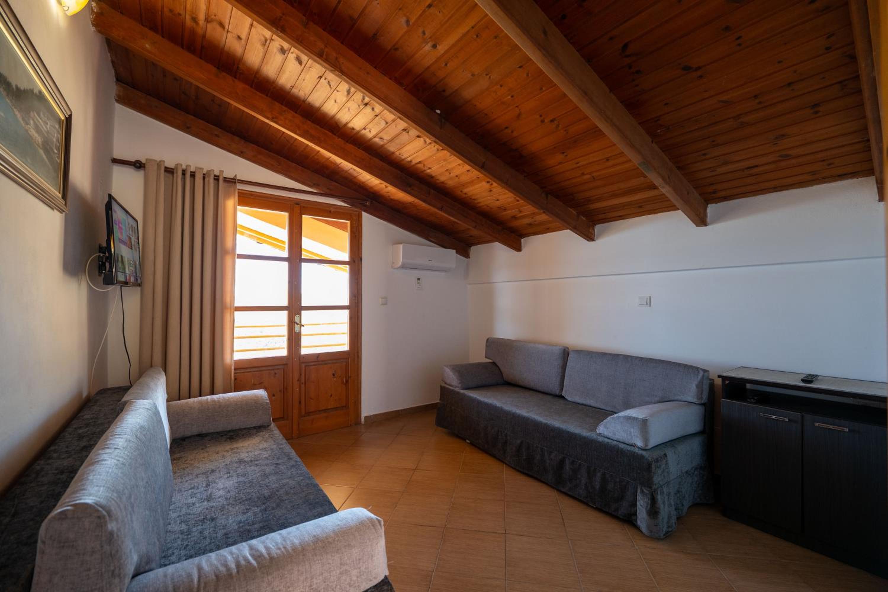 Penthouse Apartment photo 3