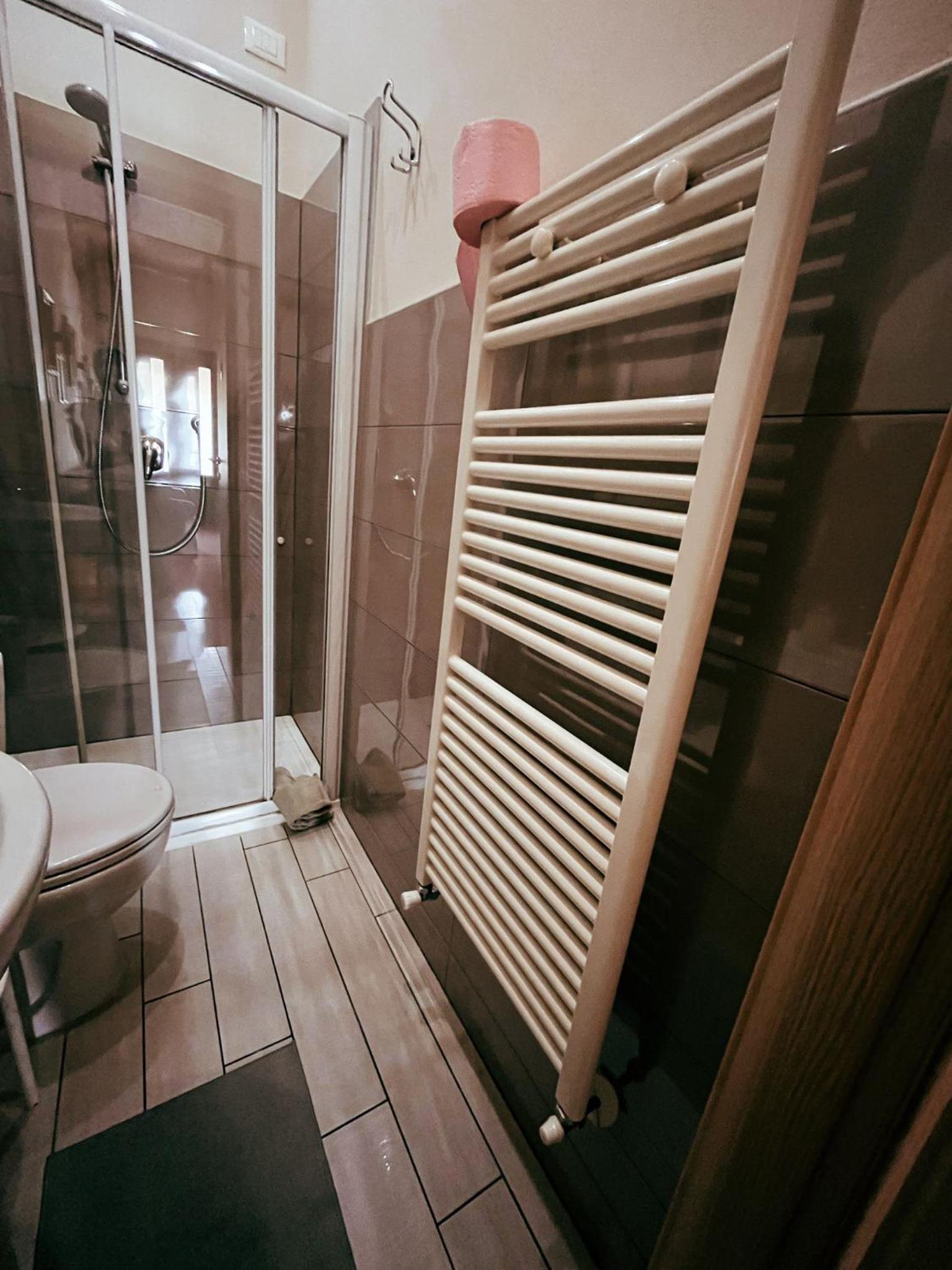 Single Room with Private External Bathroom photo 3