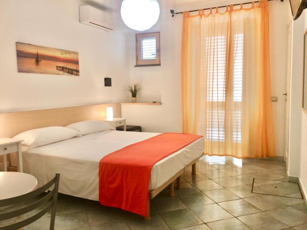 Economy Double or Twin Room photo 3