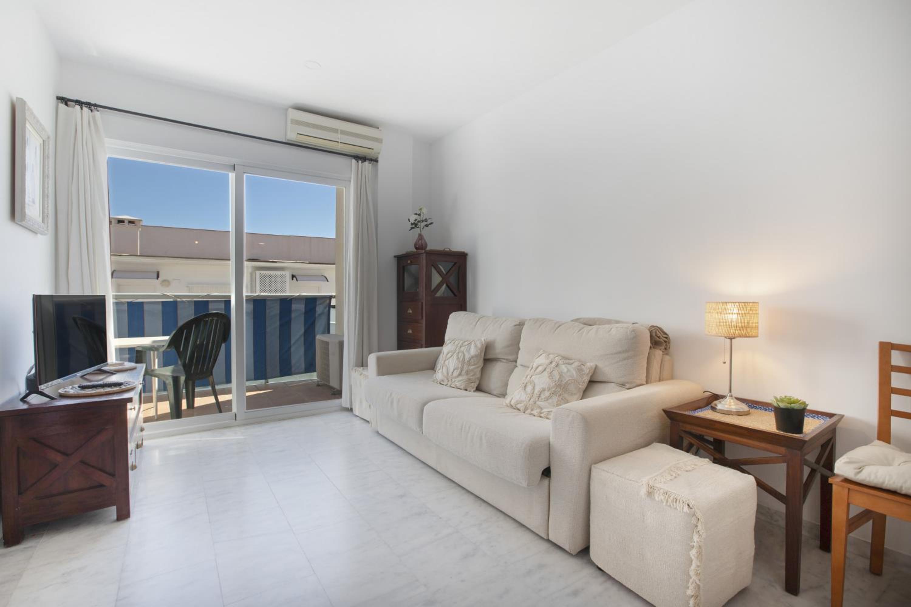 Apartamento de un dormitorio superior con balcón