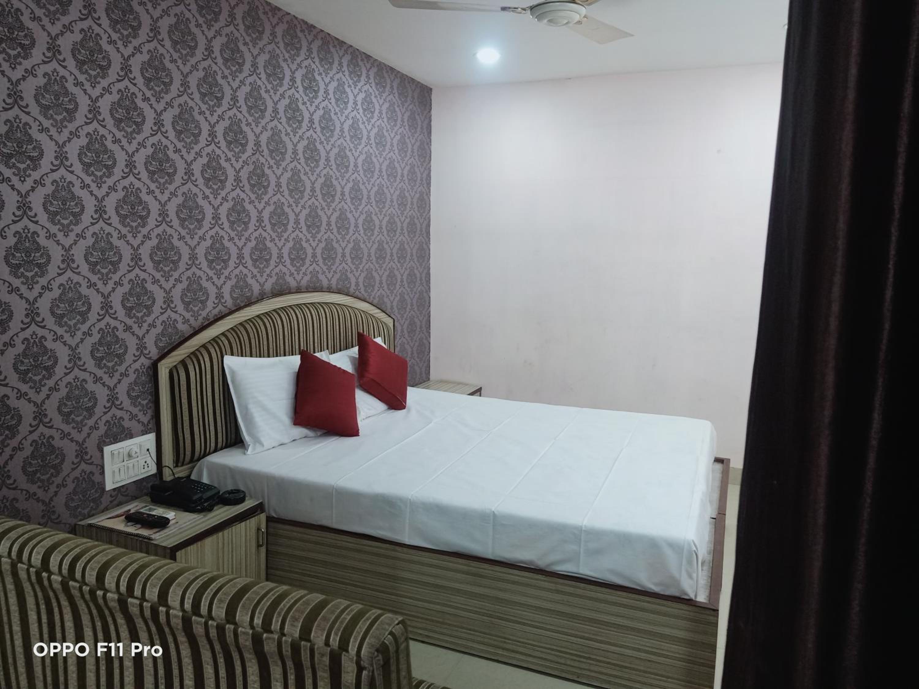 Deluxe Double Room photo 2