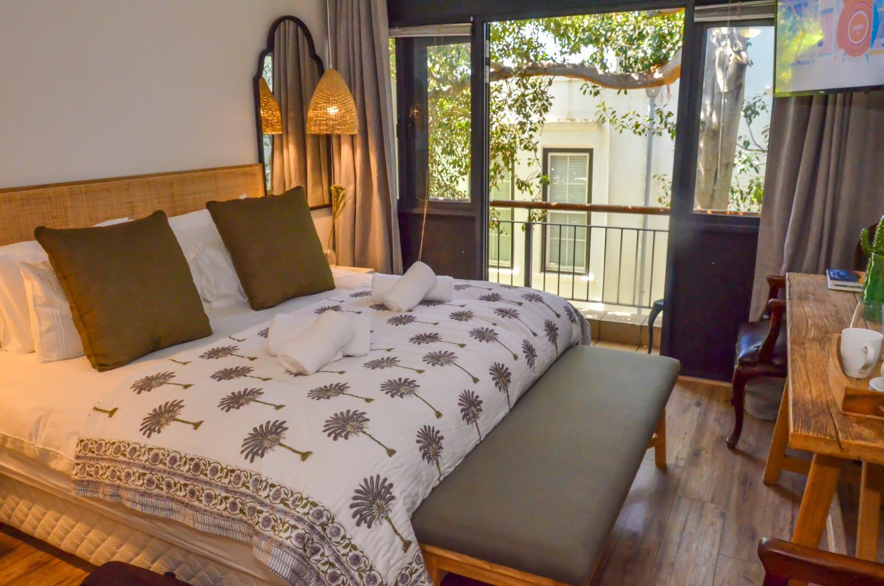 Studio with Balcony - Photo 1