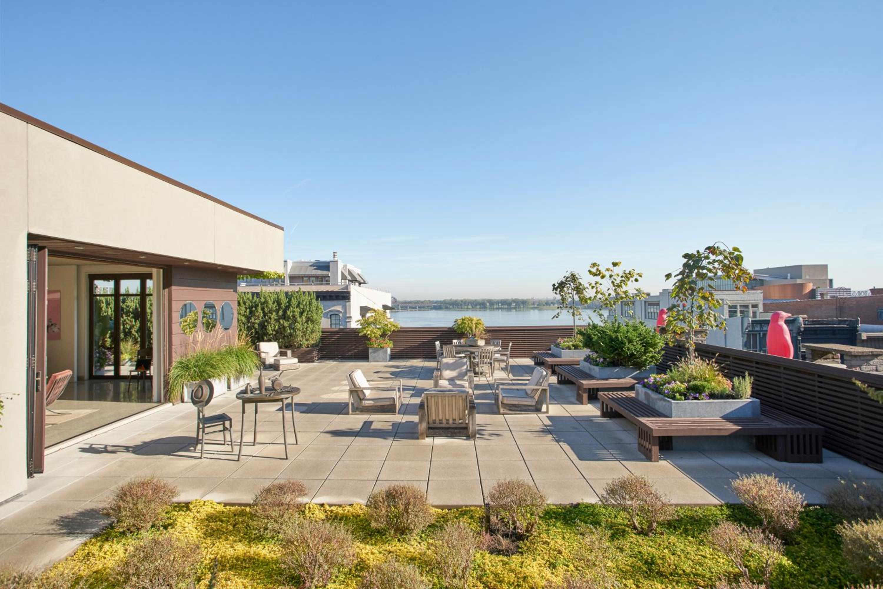 Rooftop Apartment - Photo 4