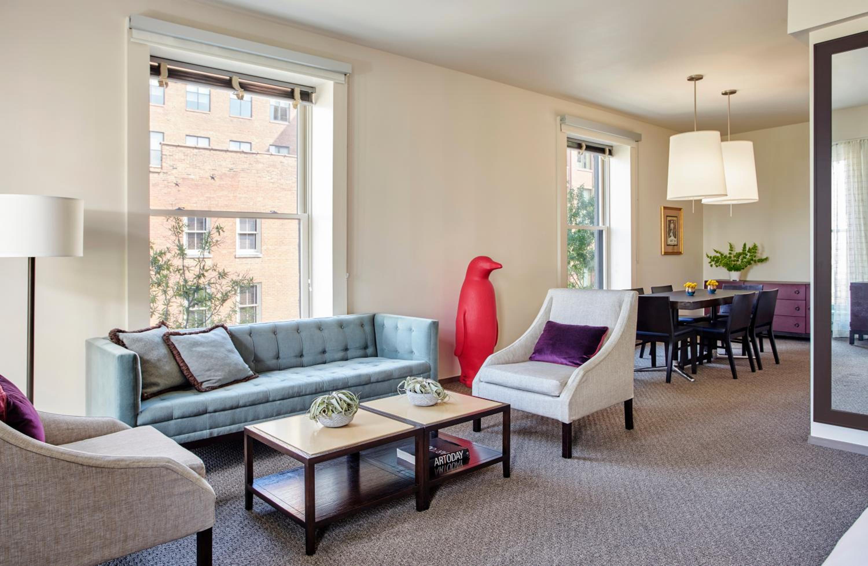 Corner Suite - Photo 3