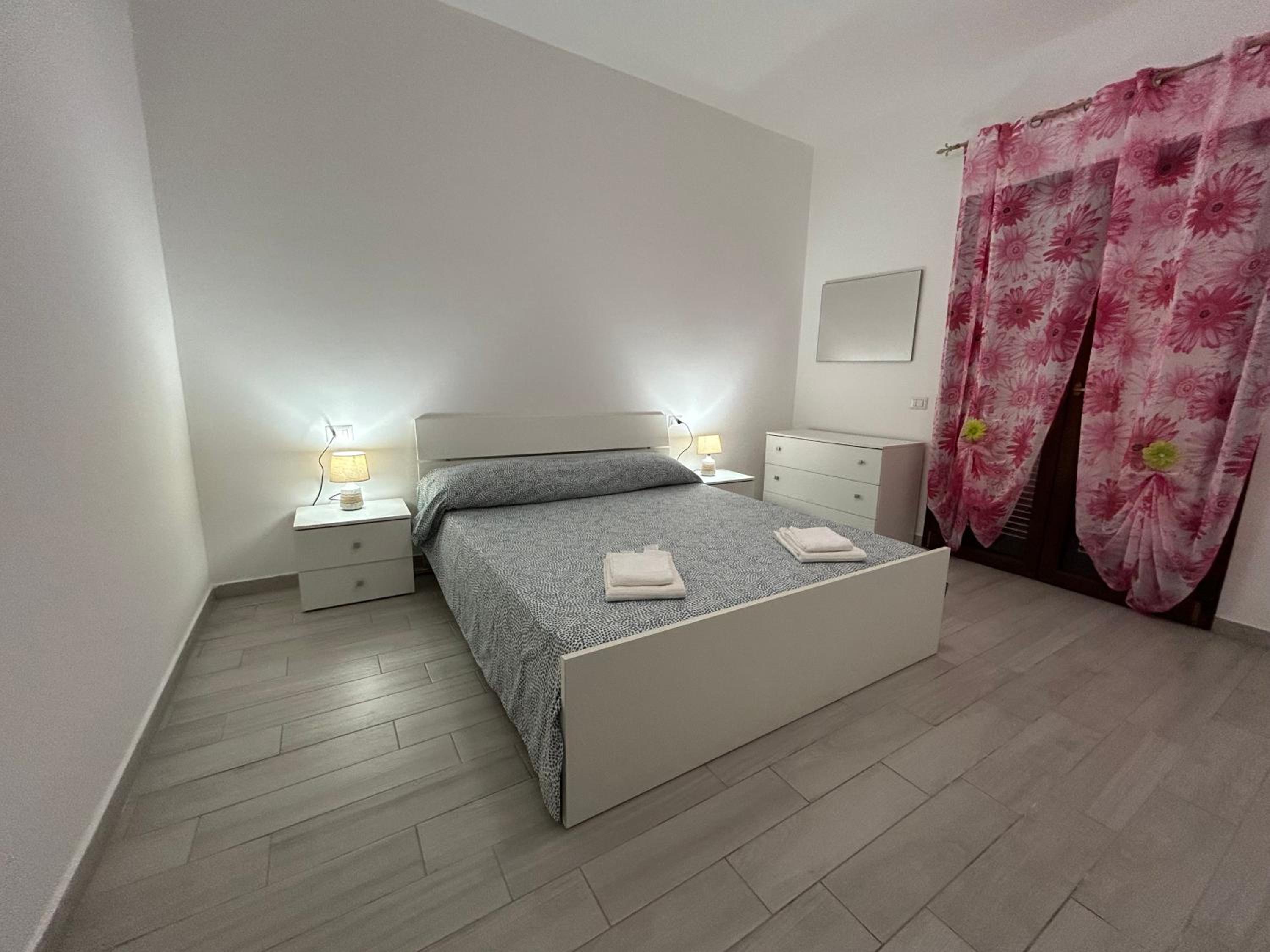 Two-Bedroom Standard Apartment photo 1