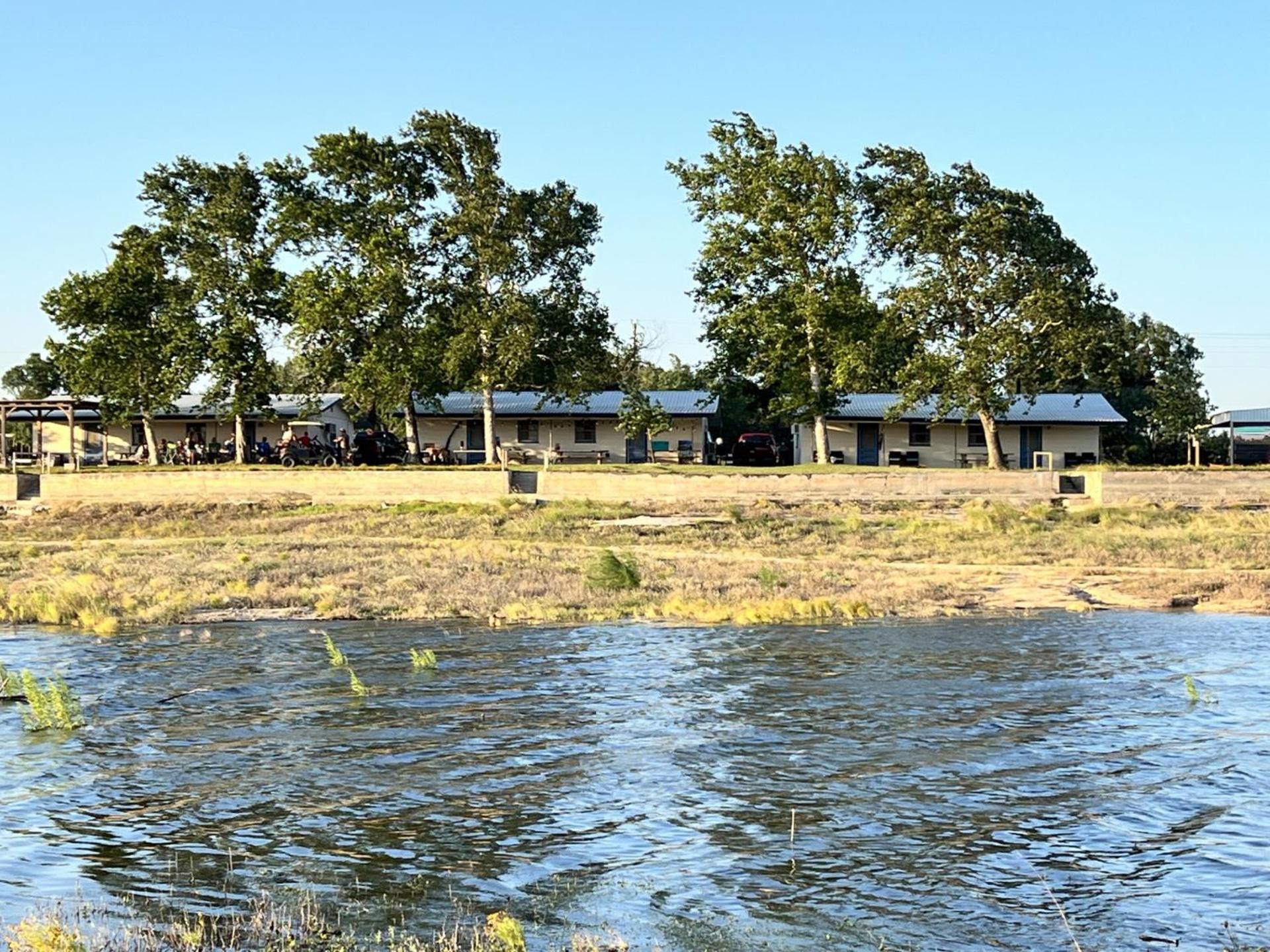 Studio with Lake View - Photo 15