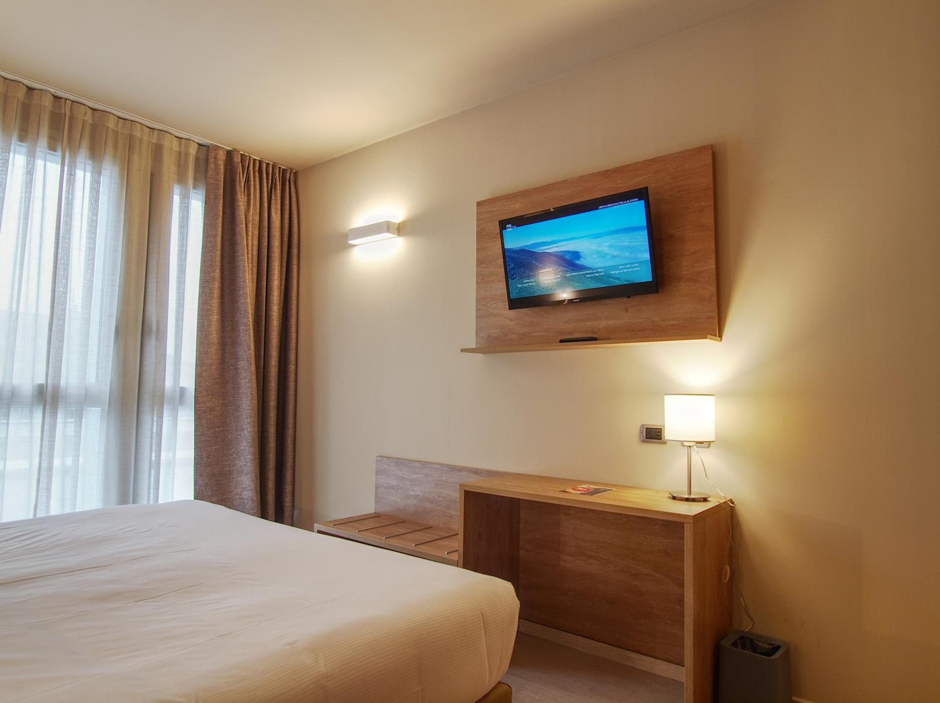 Double or Twin Room - Disability Access photo 1