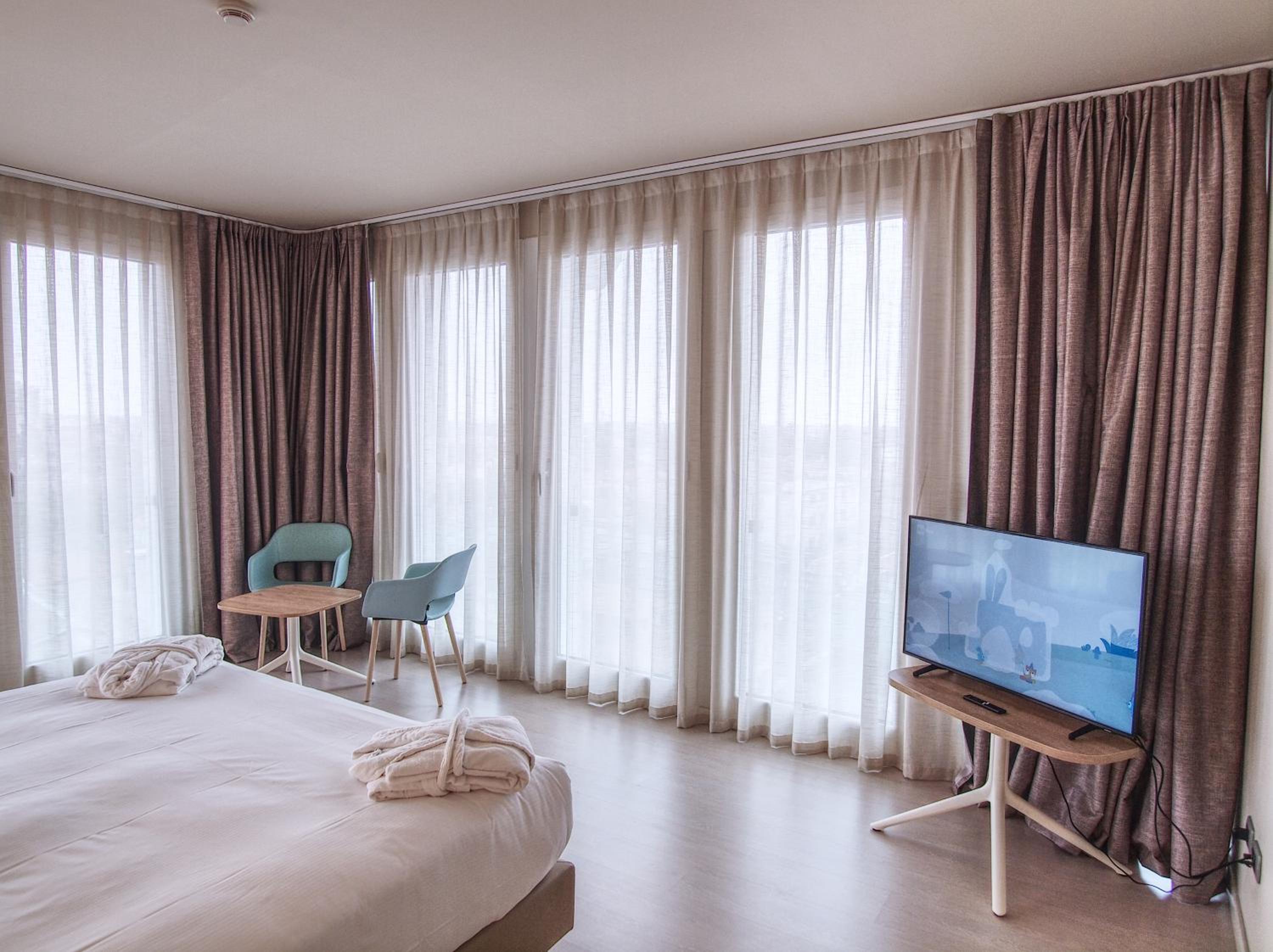 Deluxe Double or Twin Room photo 1