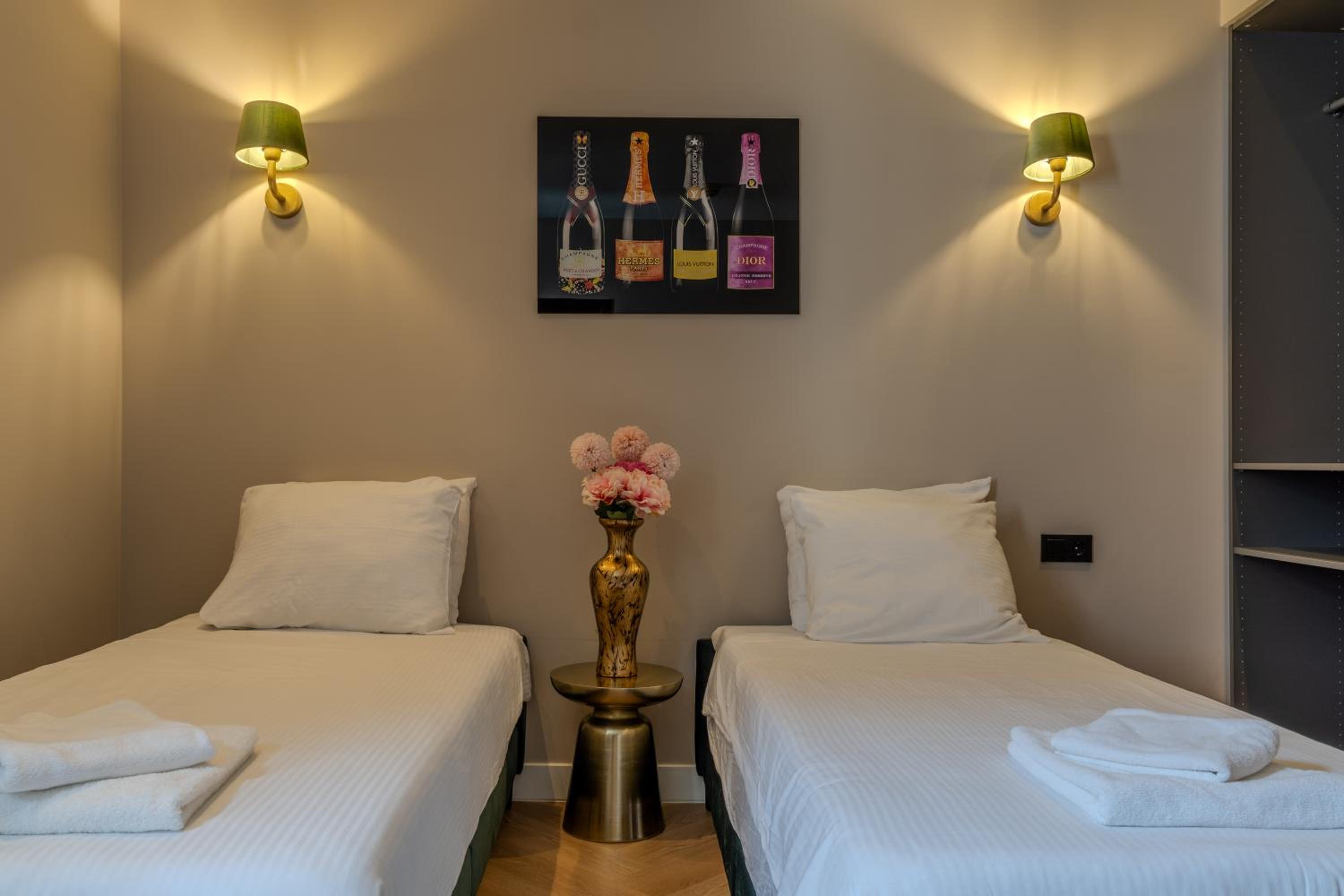 Deluxe Twin Room photo 1
