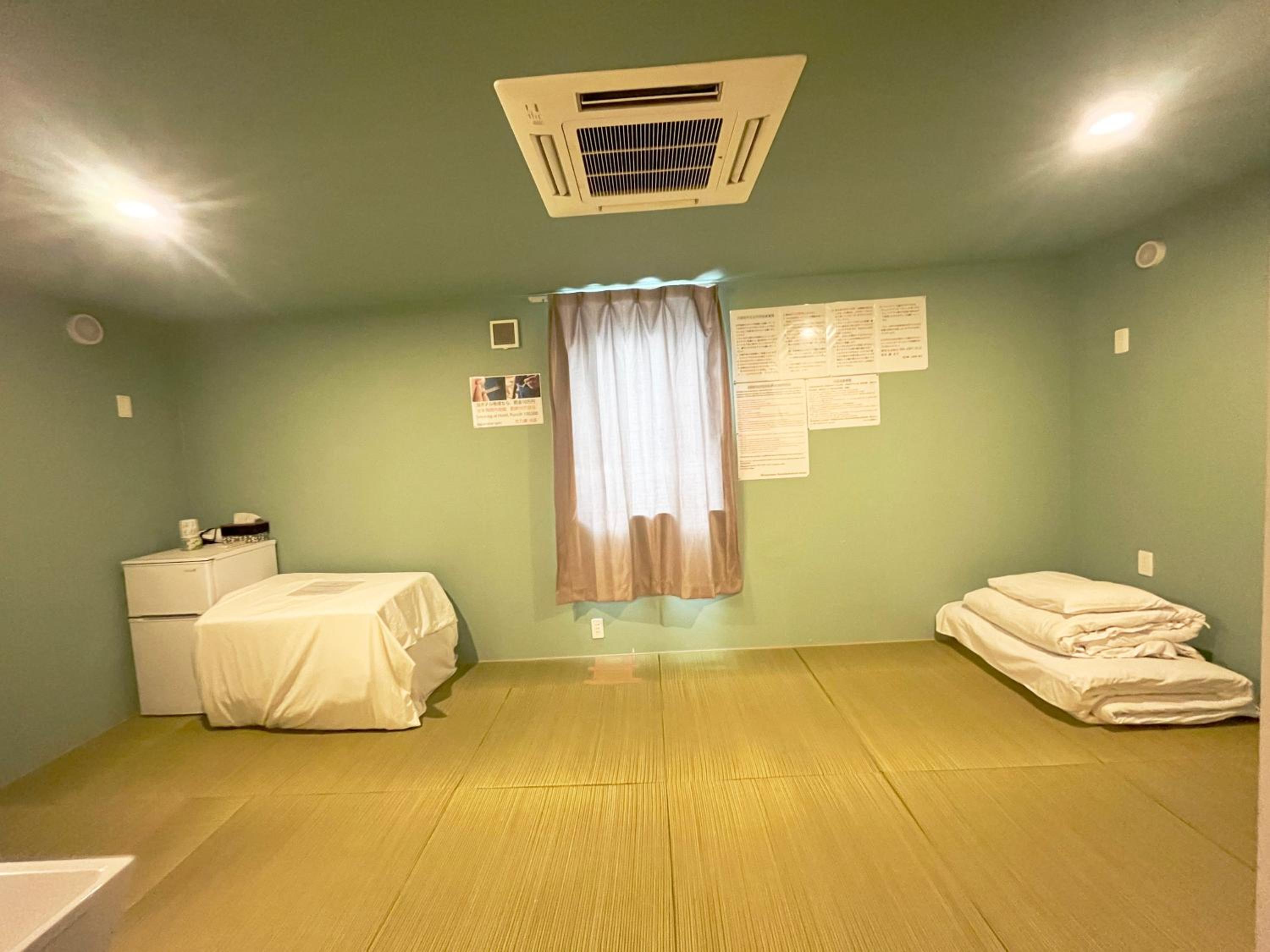 Japanese-Style Room