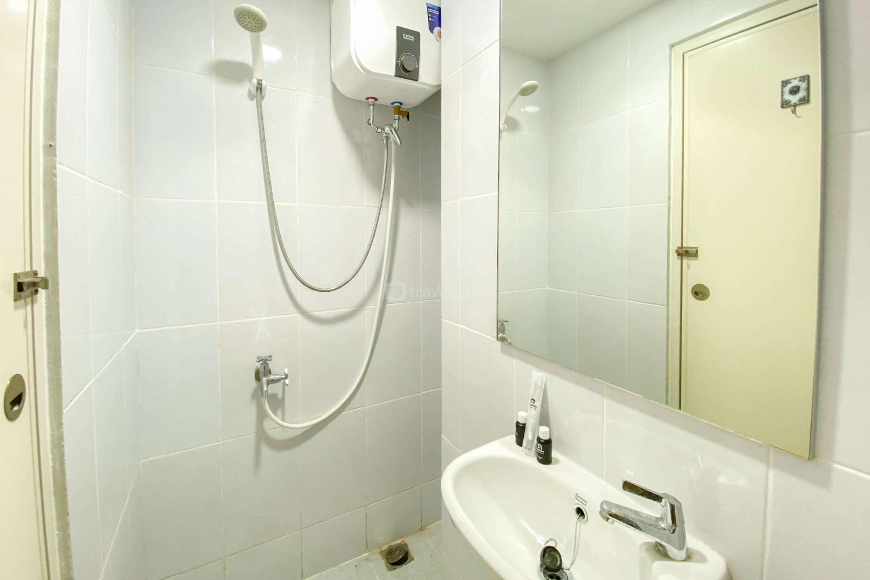 Studio Apartment photo 3