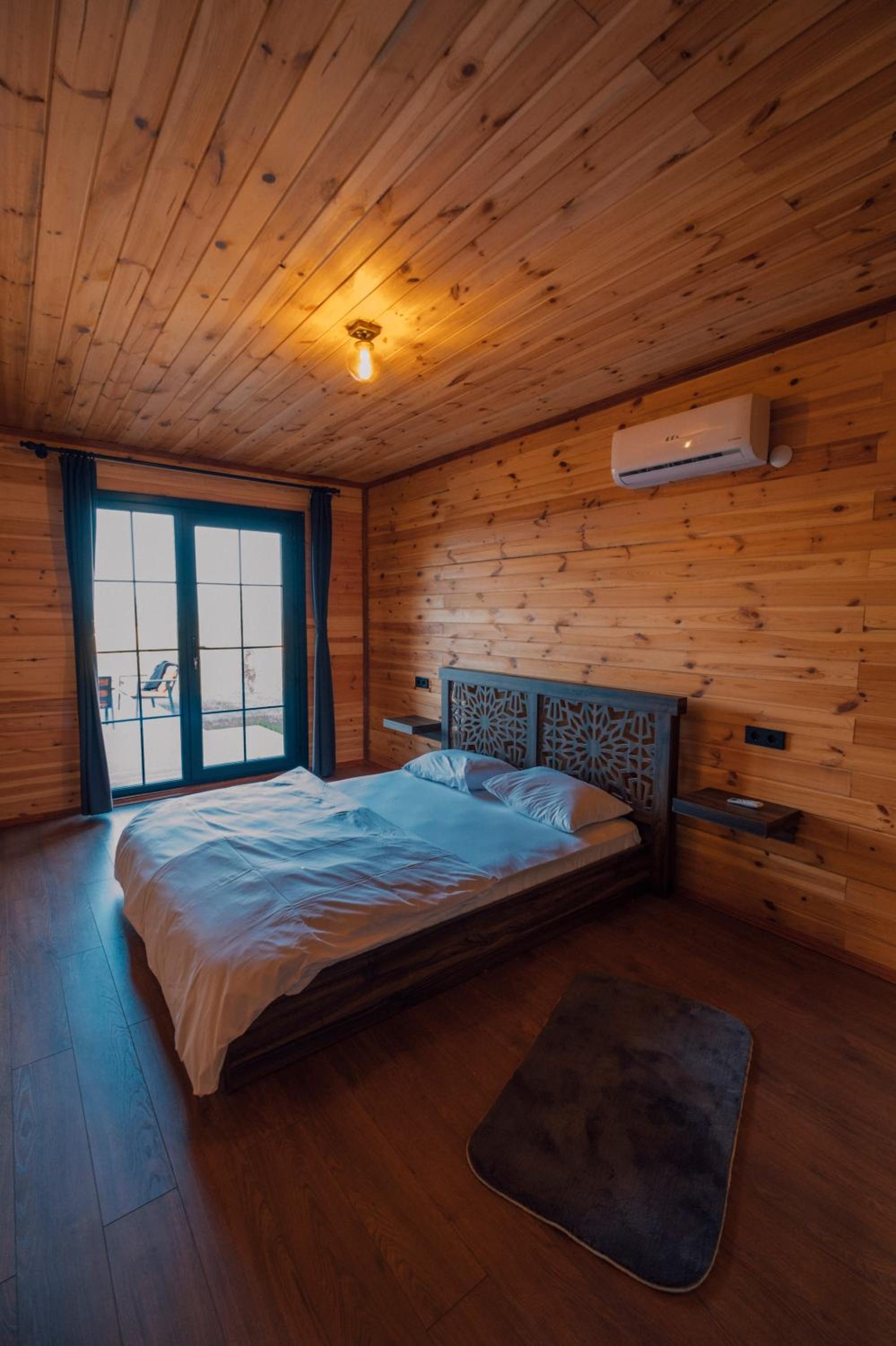 Bungalow Suite photo 3