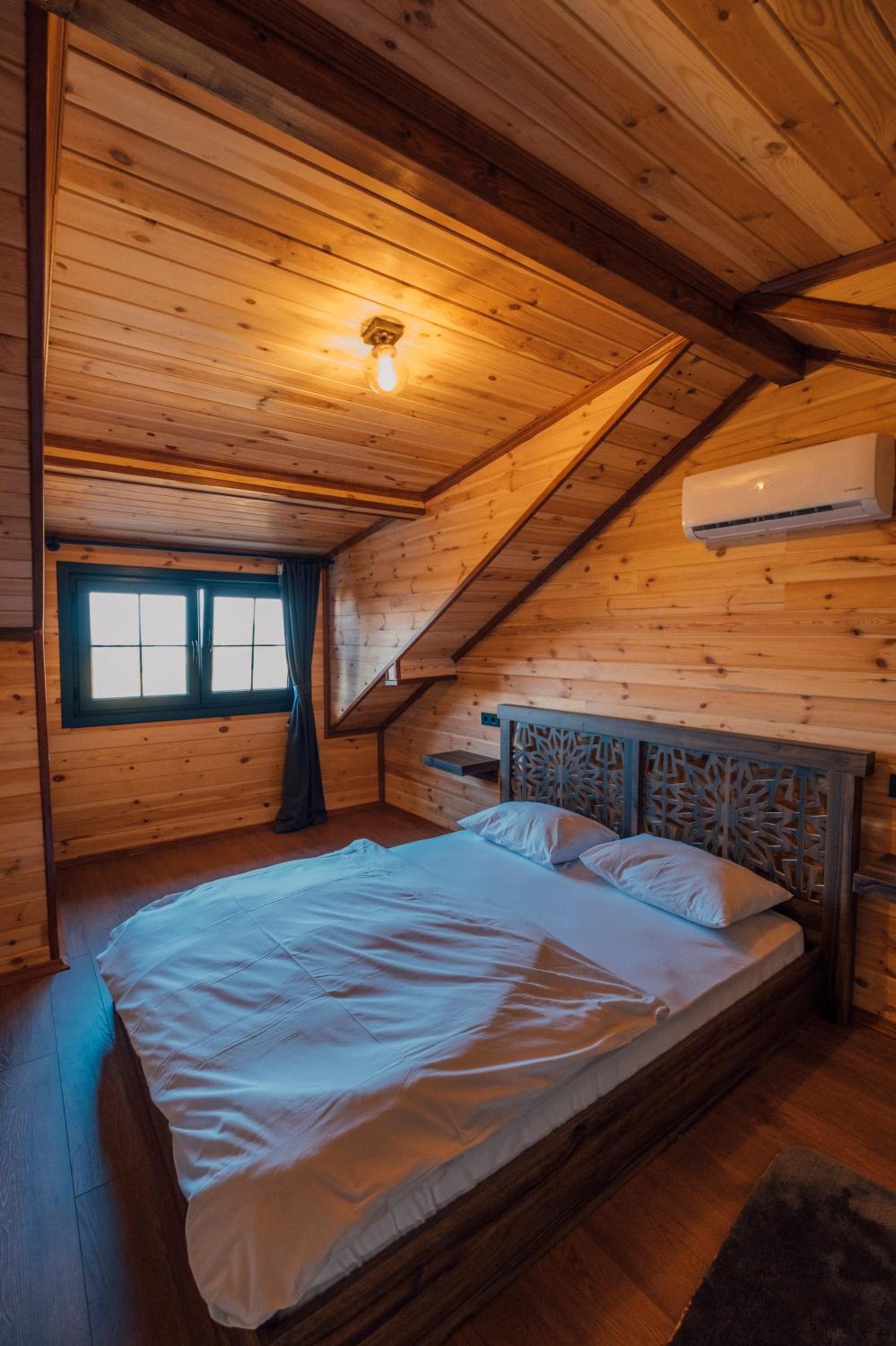 Bungalow Suite photo 2