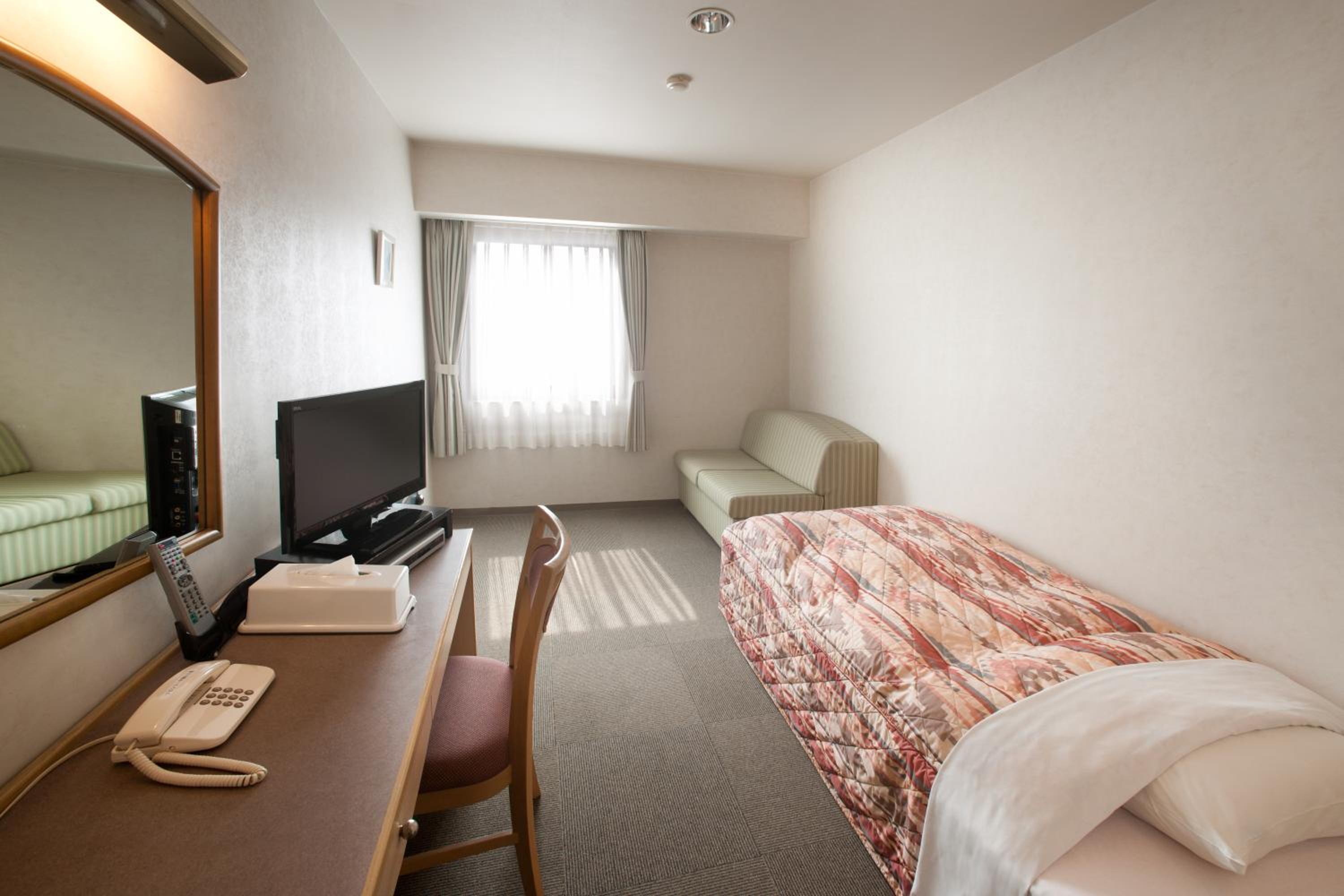 Standard Single Room - New Building - Non-Smoking