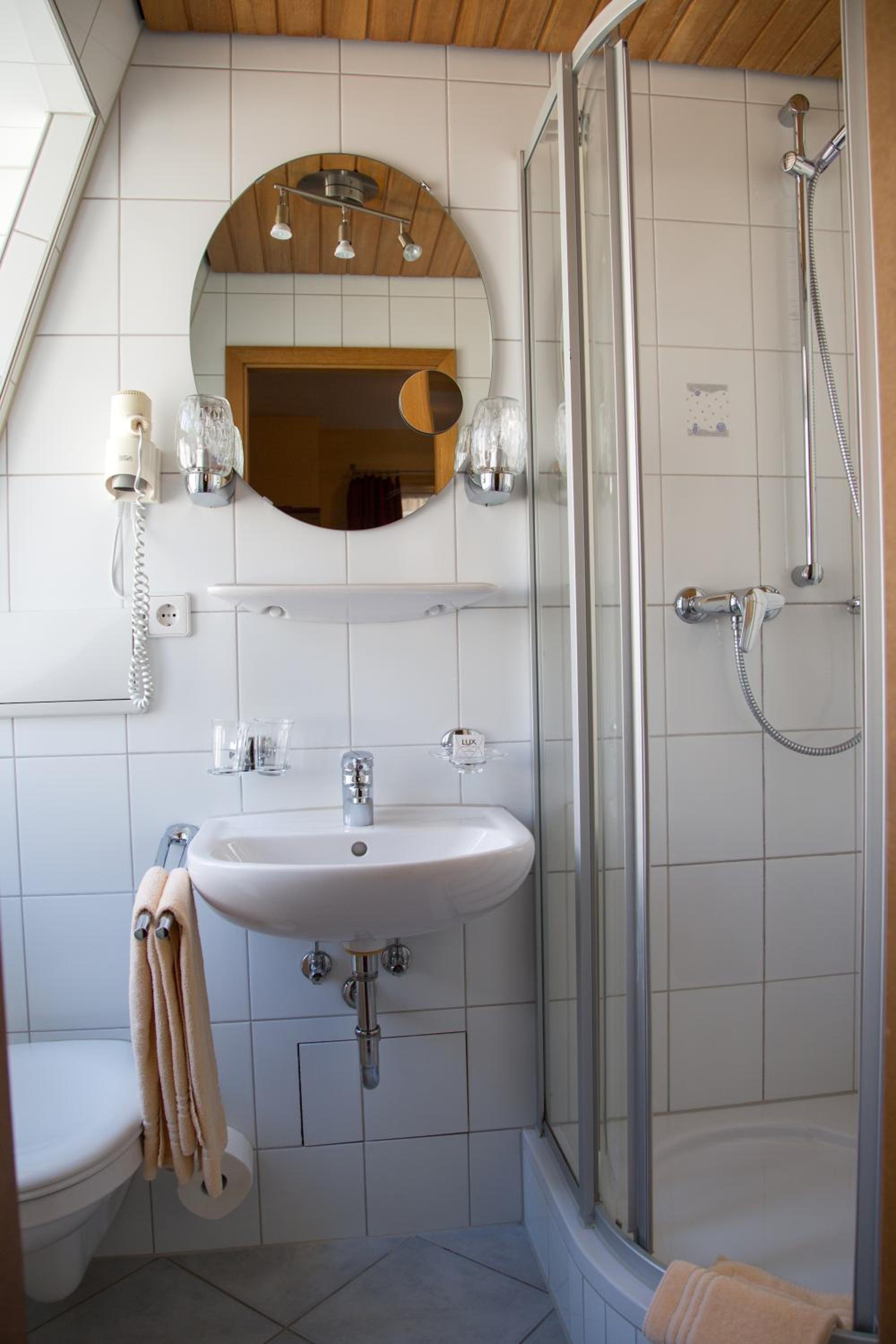 Standard Twin Room photo 2