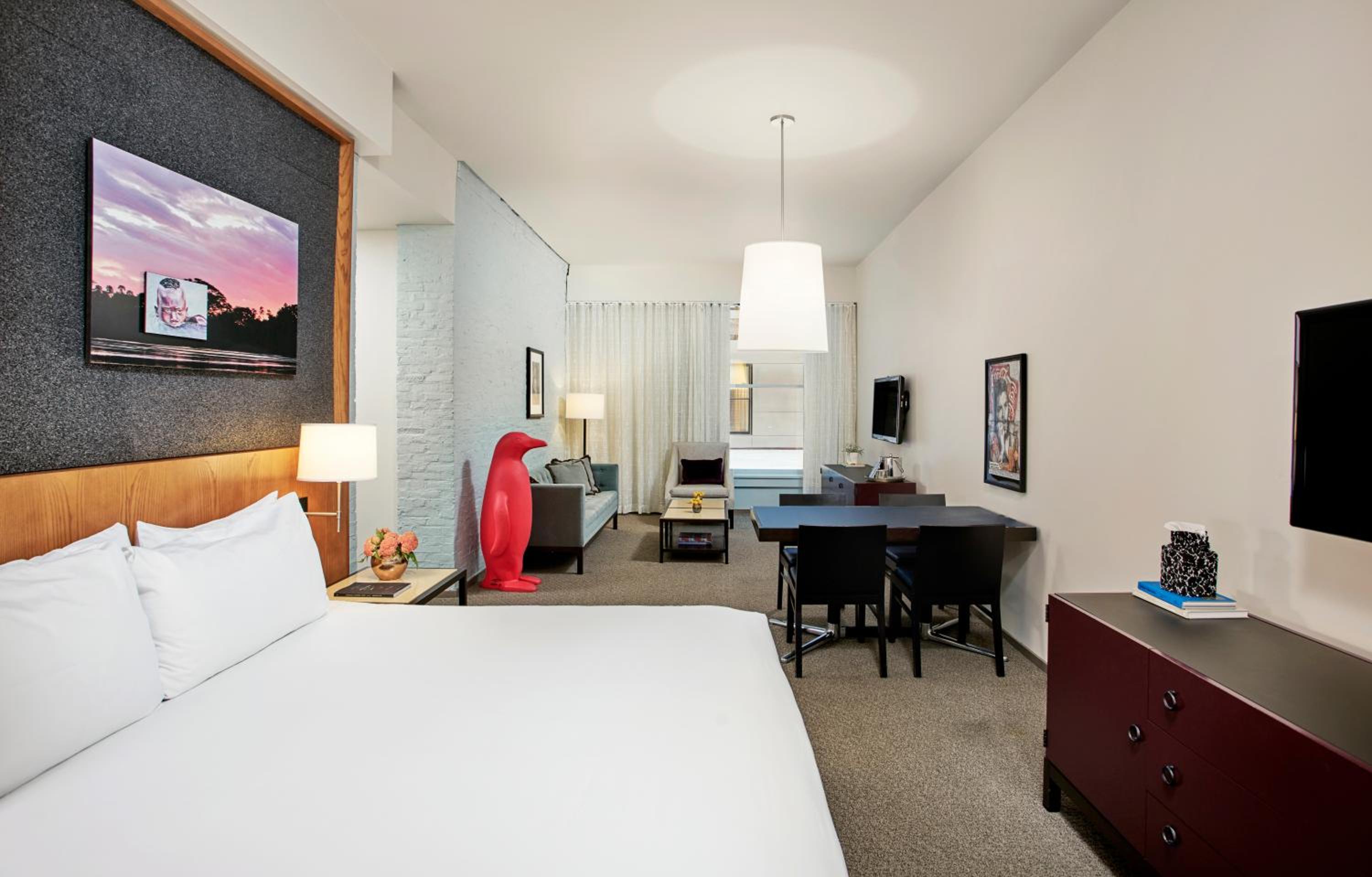 Atrium Suite - Photo 1