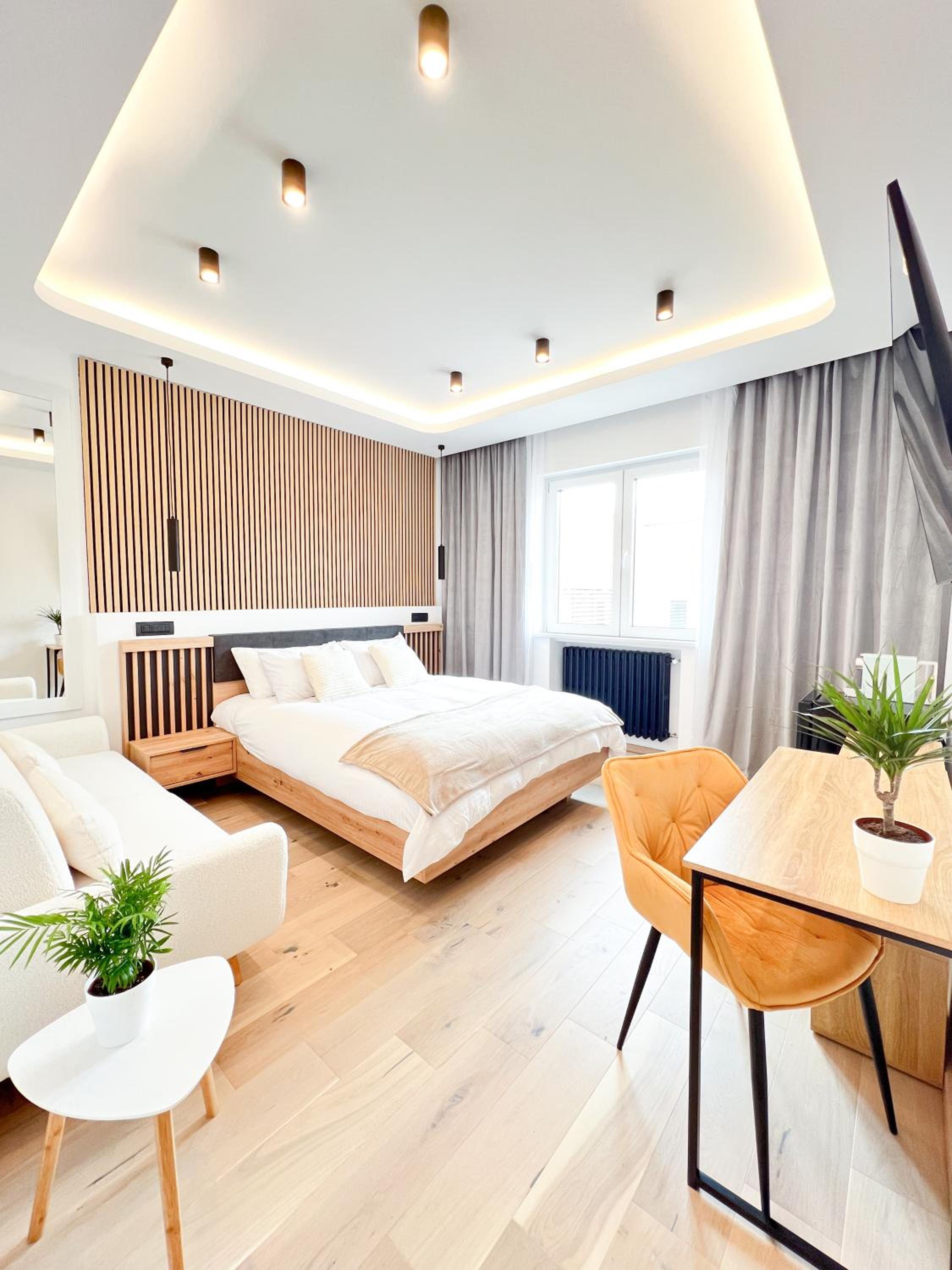 One-Bedroom Apartment photo 1