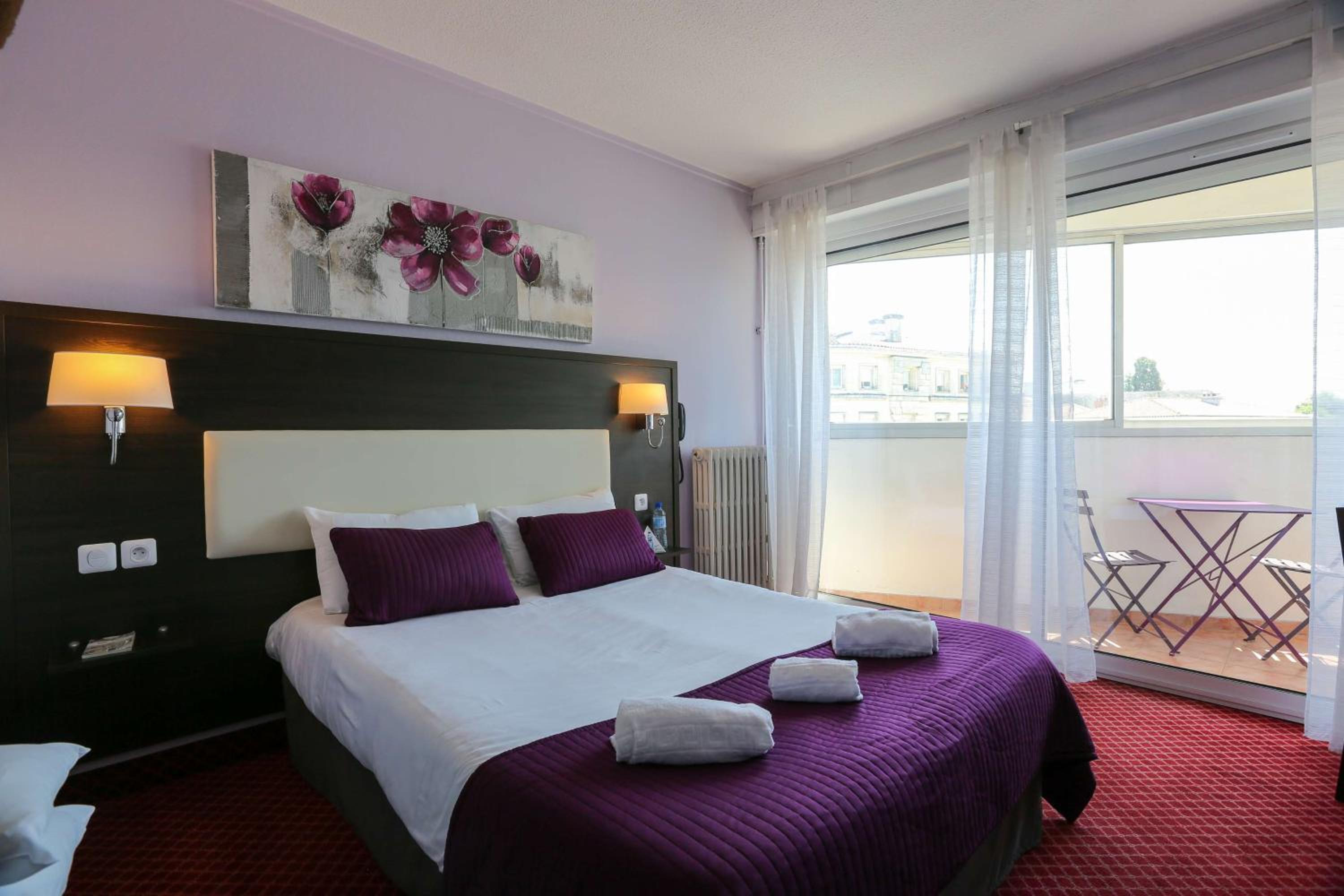 Double Room - Photo 8
