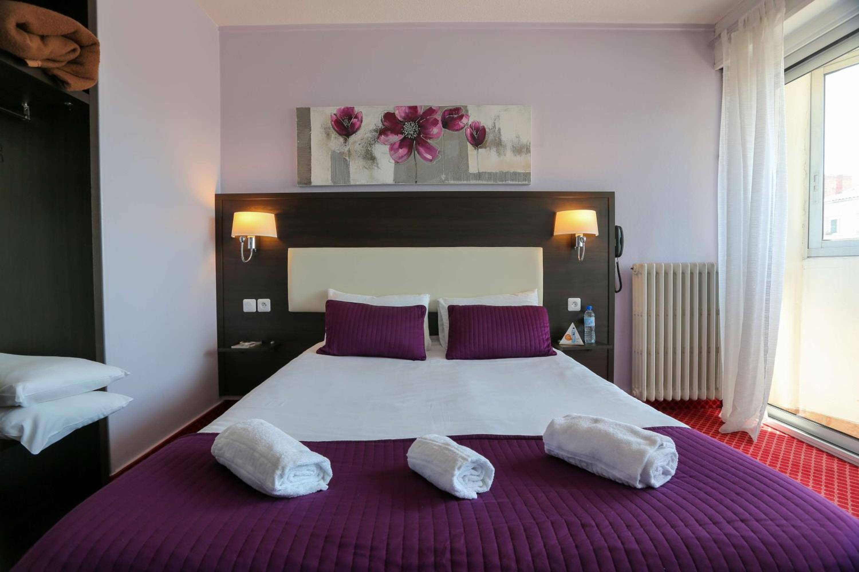 Double Room - Photo 7