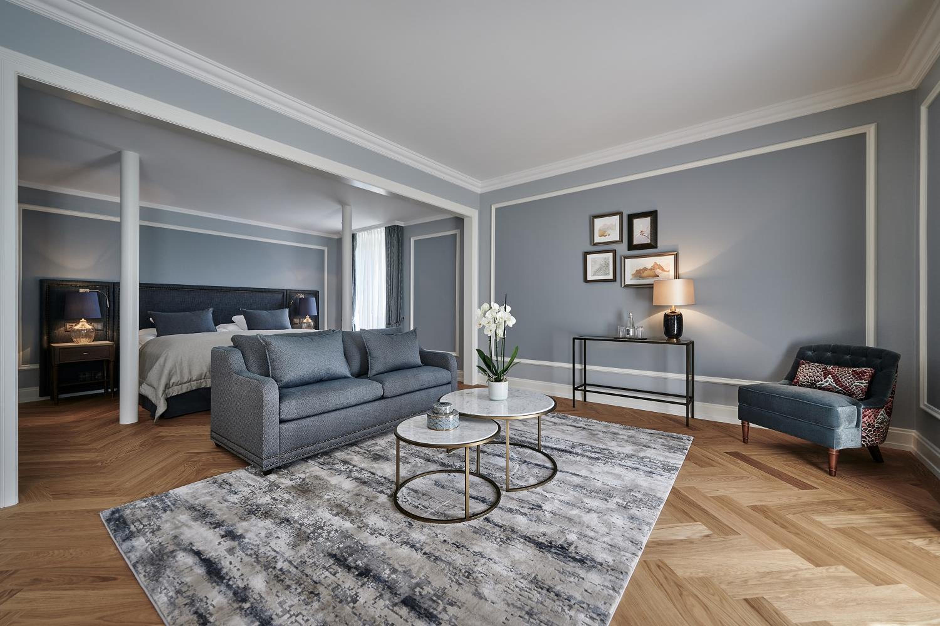Family Deluxe Suite (2 Connecting Rooms)