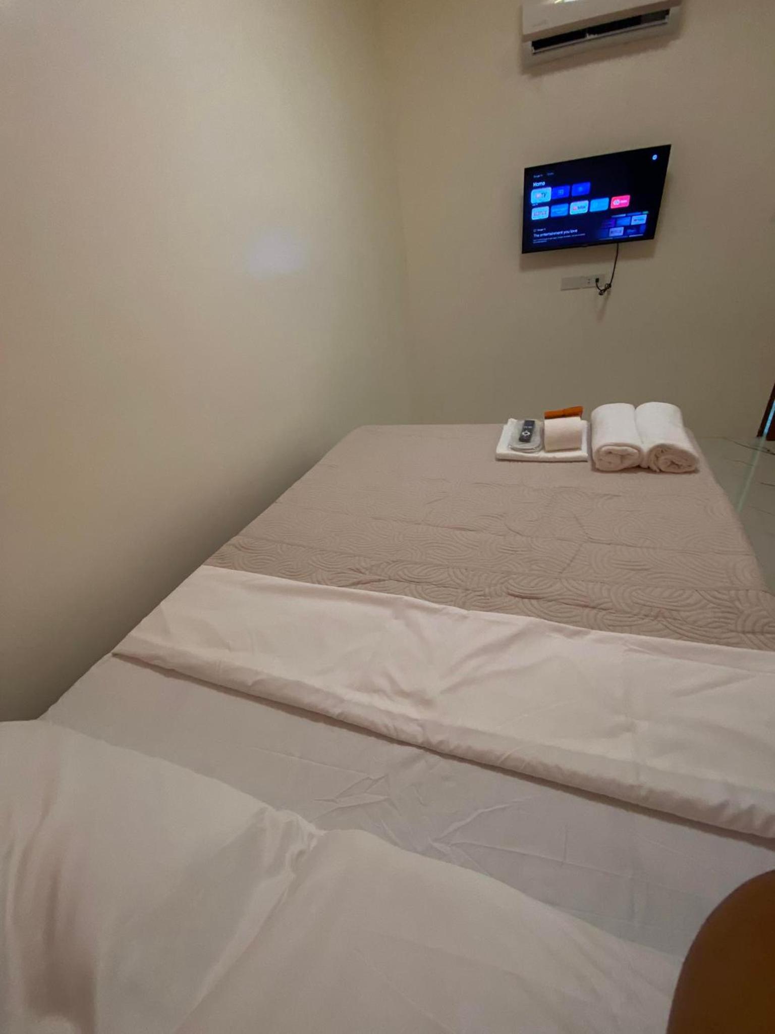 Deluxe Double Room with Extra Bed photo 3