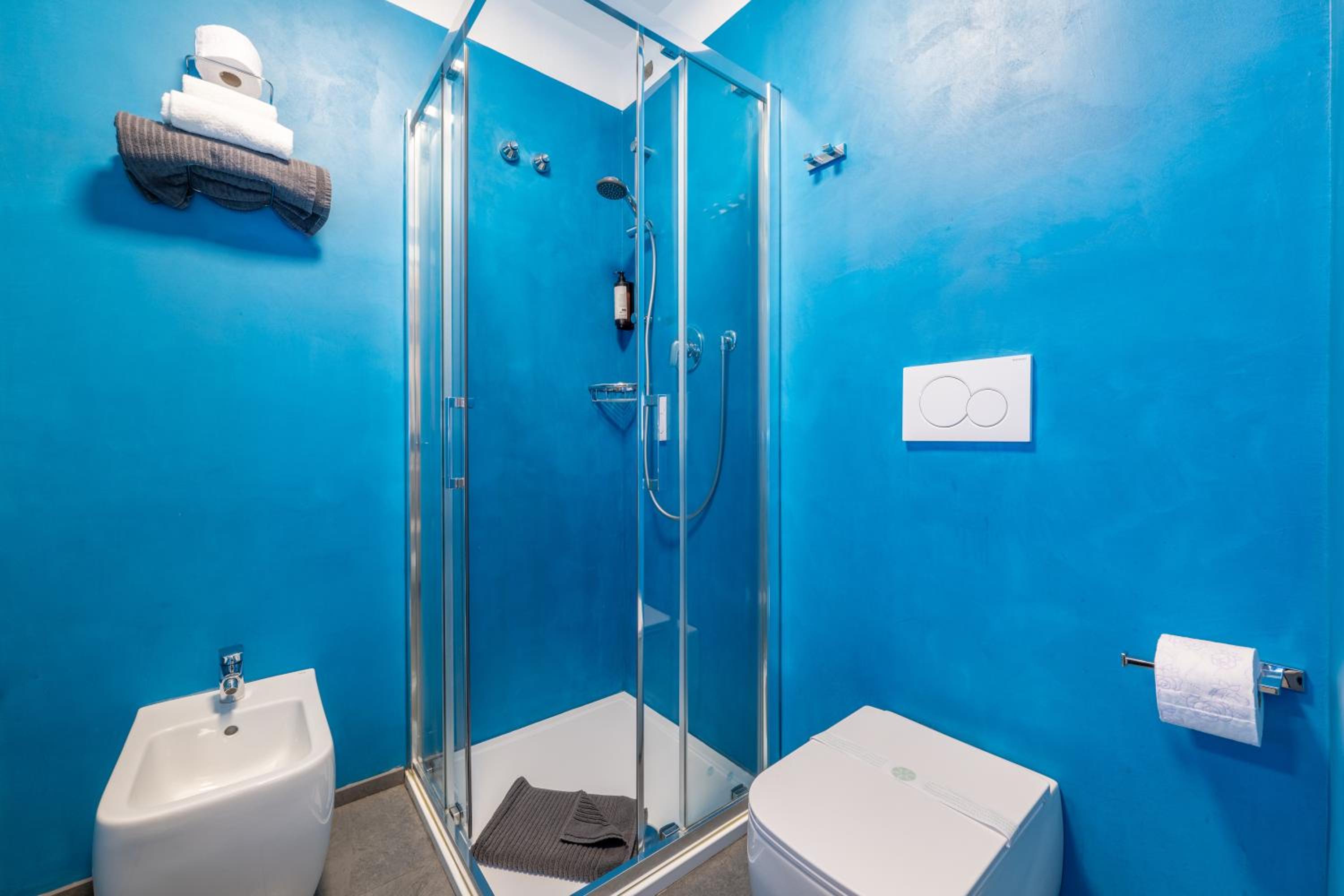 Small Single Room photo 2
