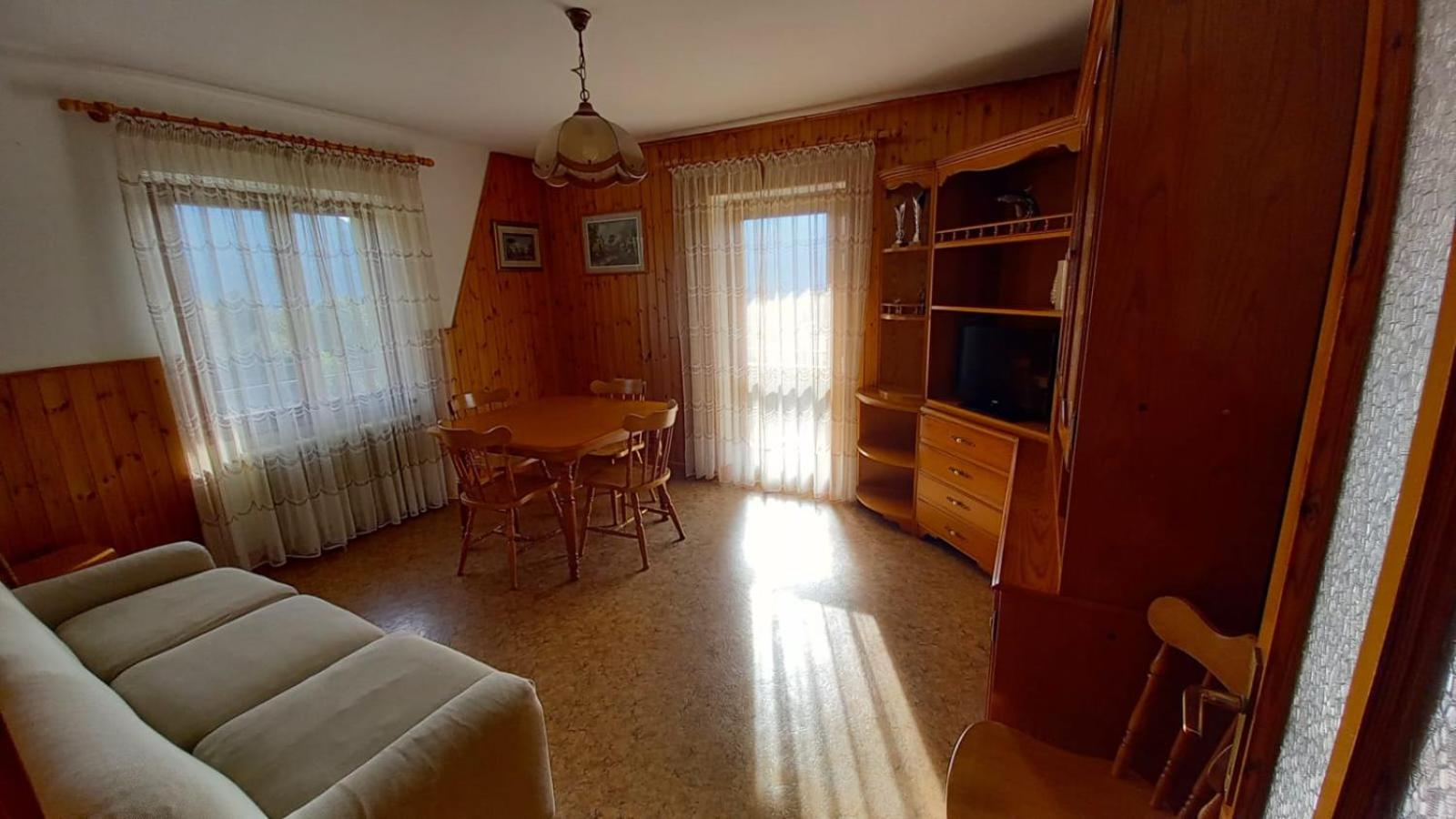 Three-Bedroom Premium Apartment with Balcony photo 1