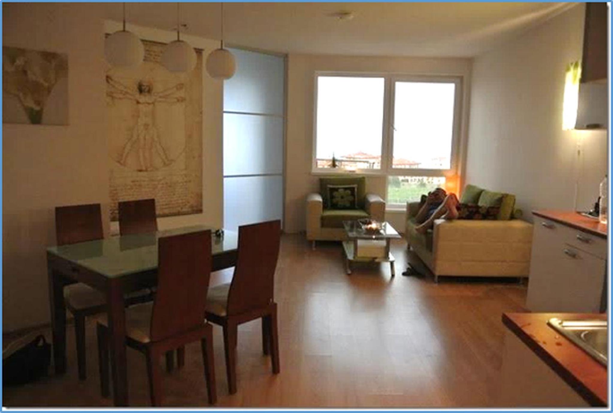 Apartment photo 1