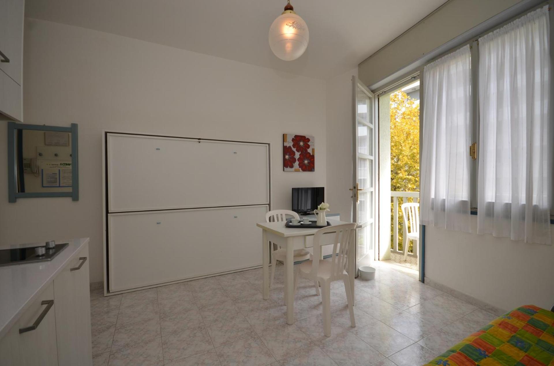 Studio with Balcony photo 1