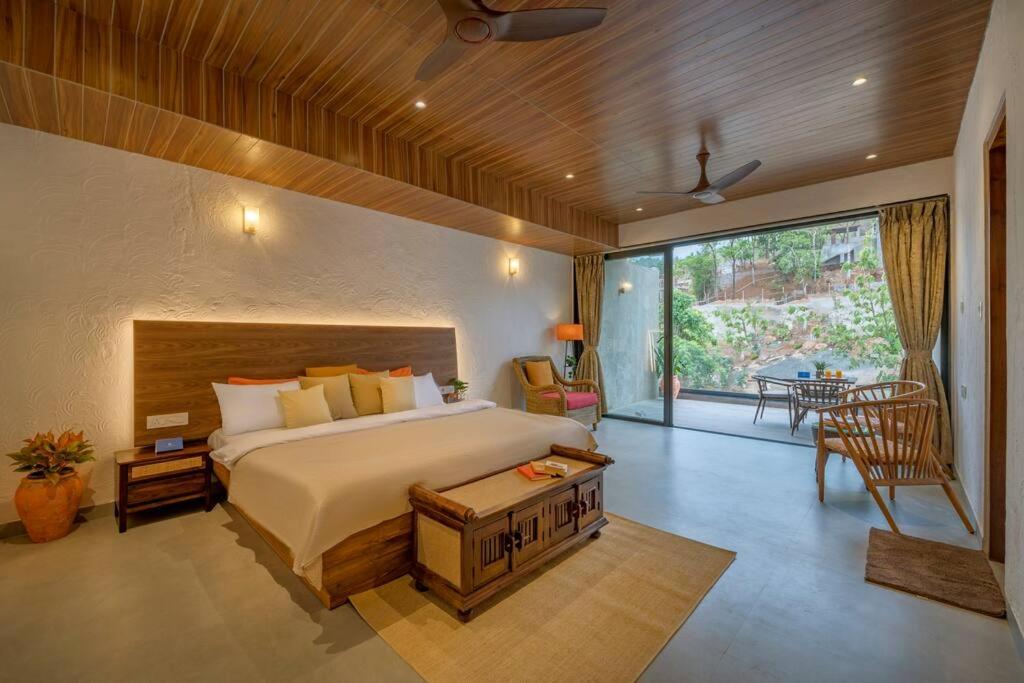 Villa photo 1