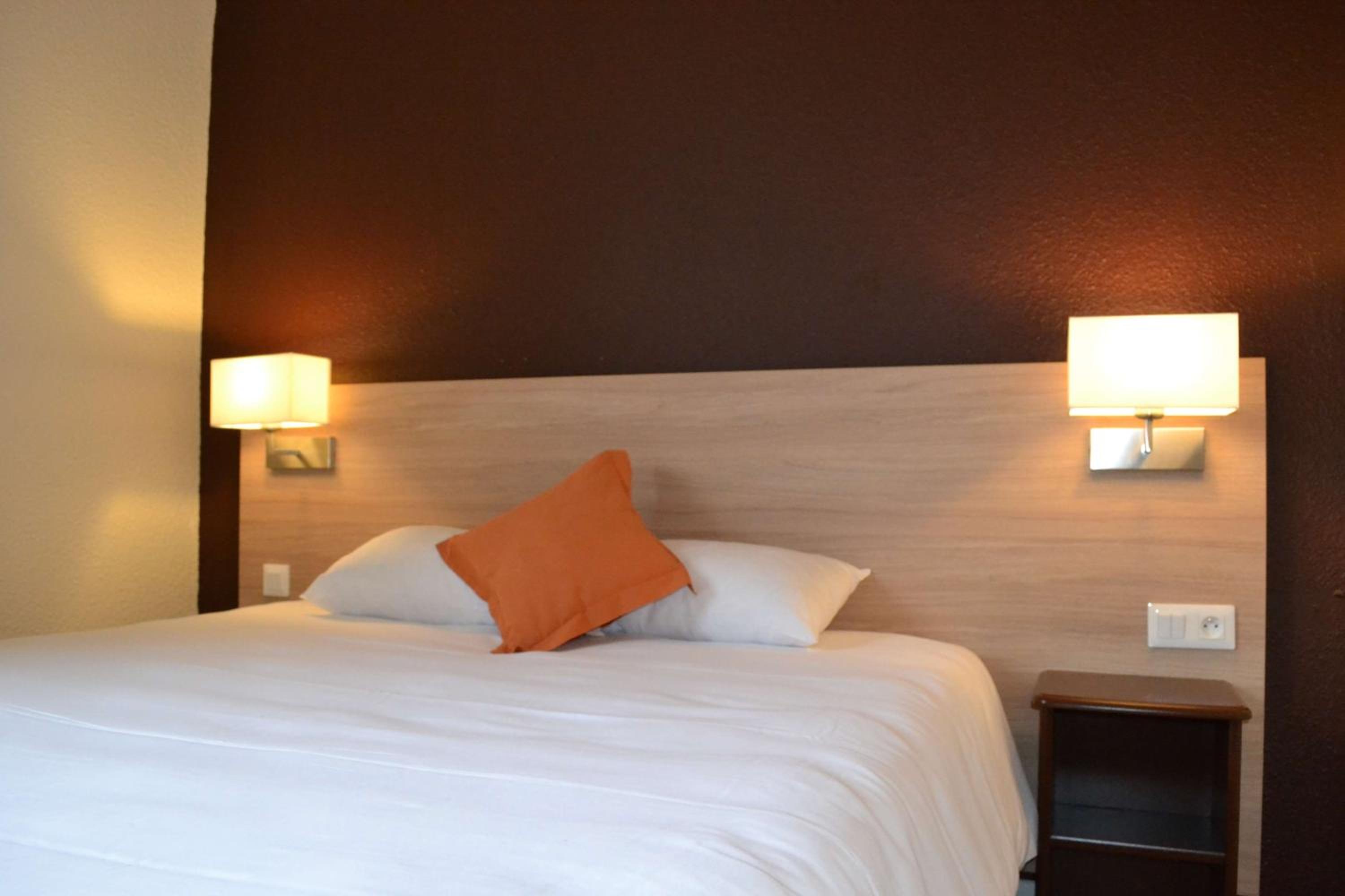 Double Room - Photo 6