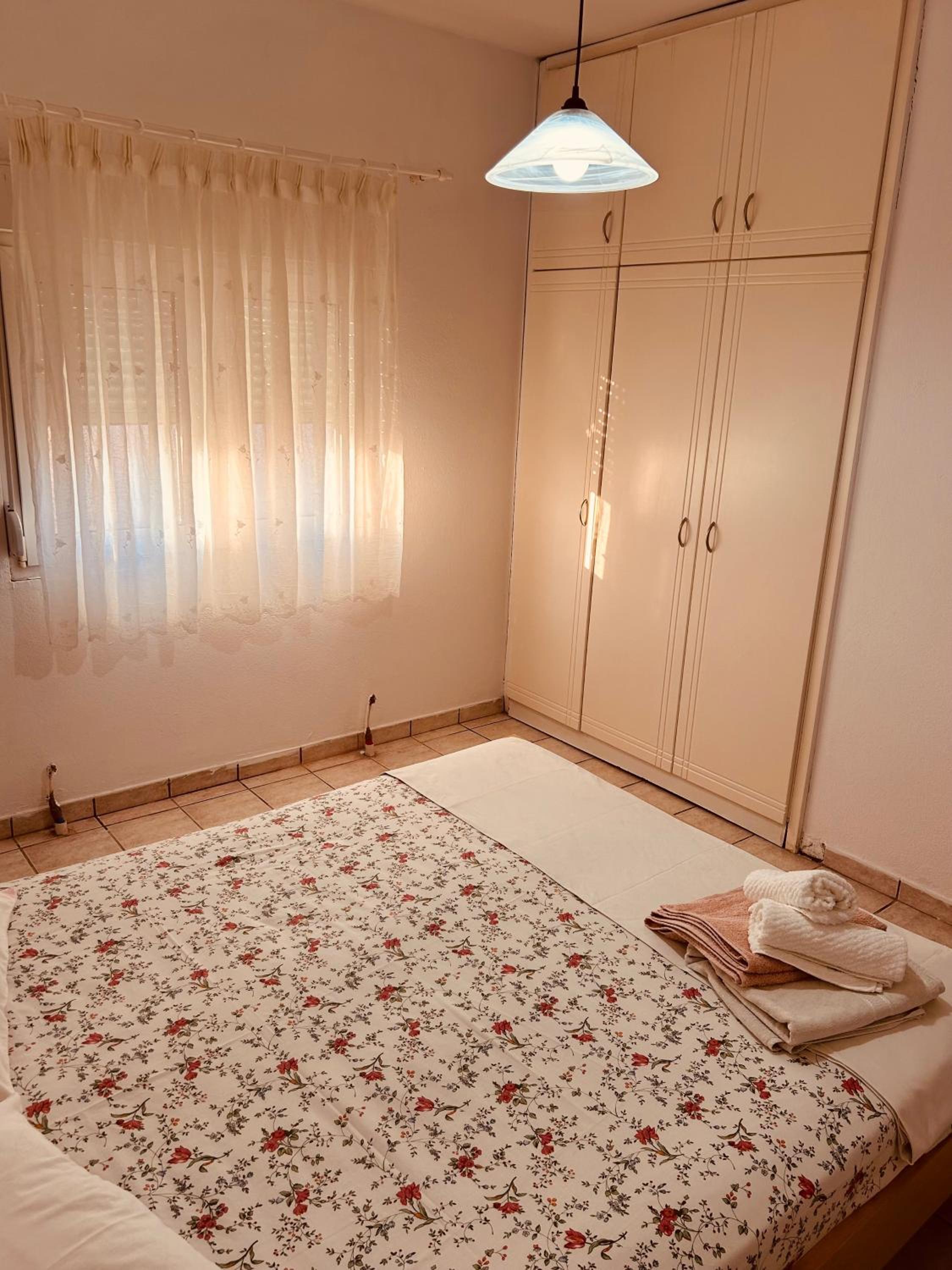 Three-Bedroom Vacation Home  photo 2