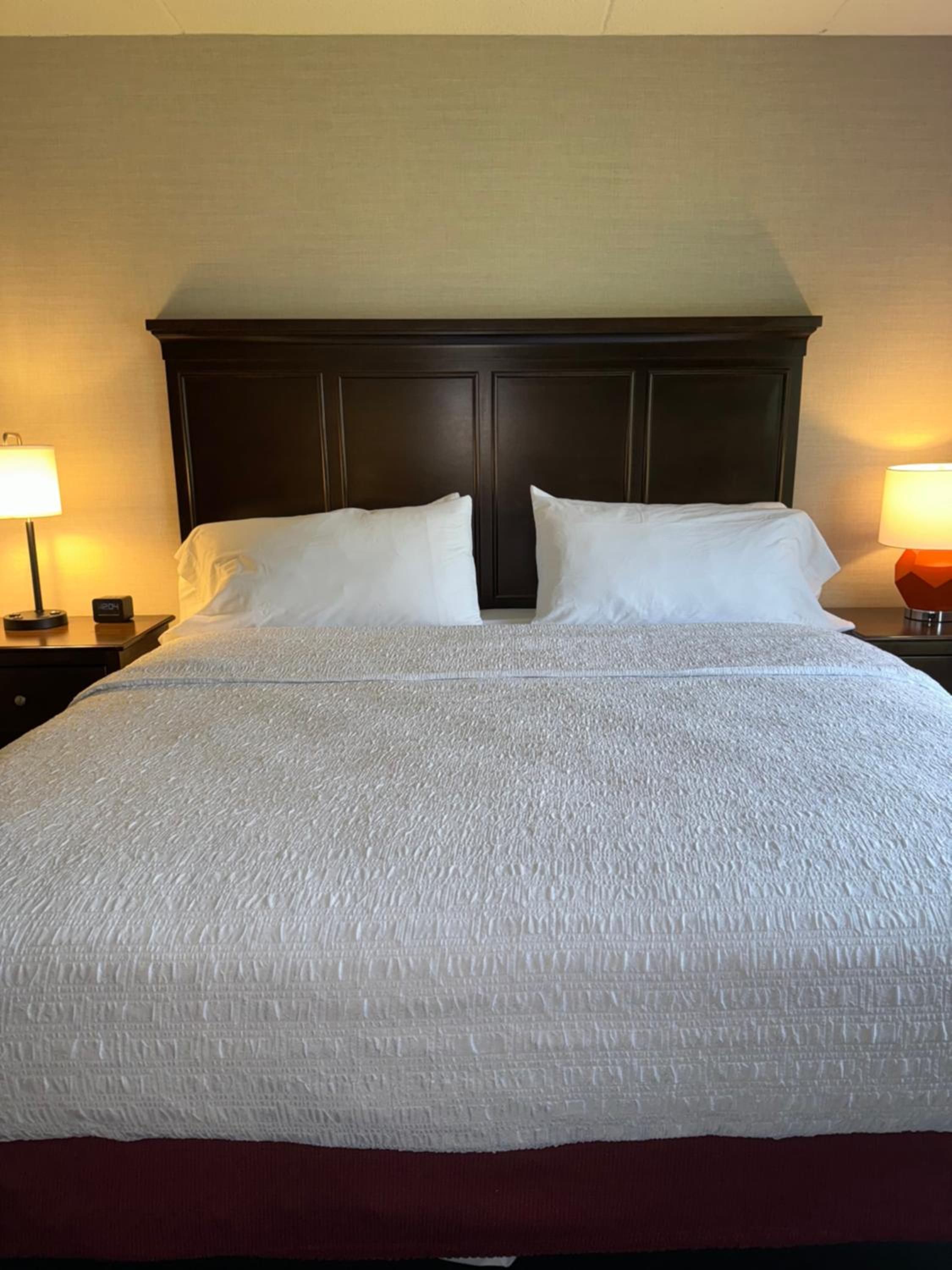 King Room with King Bed - Non-Smoking - Photo 1