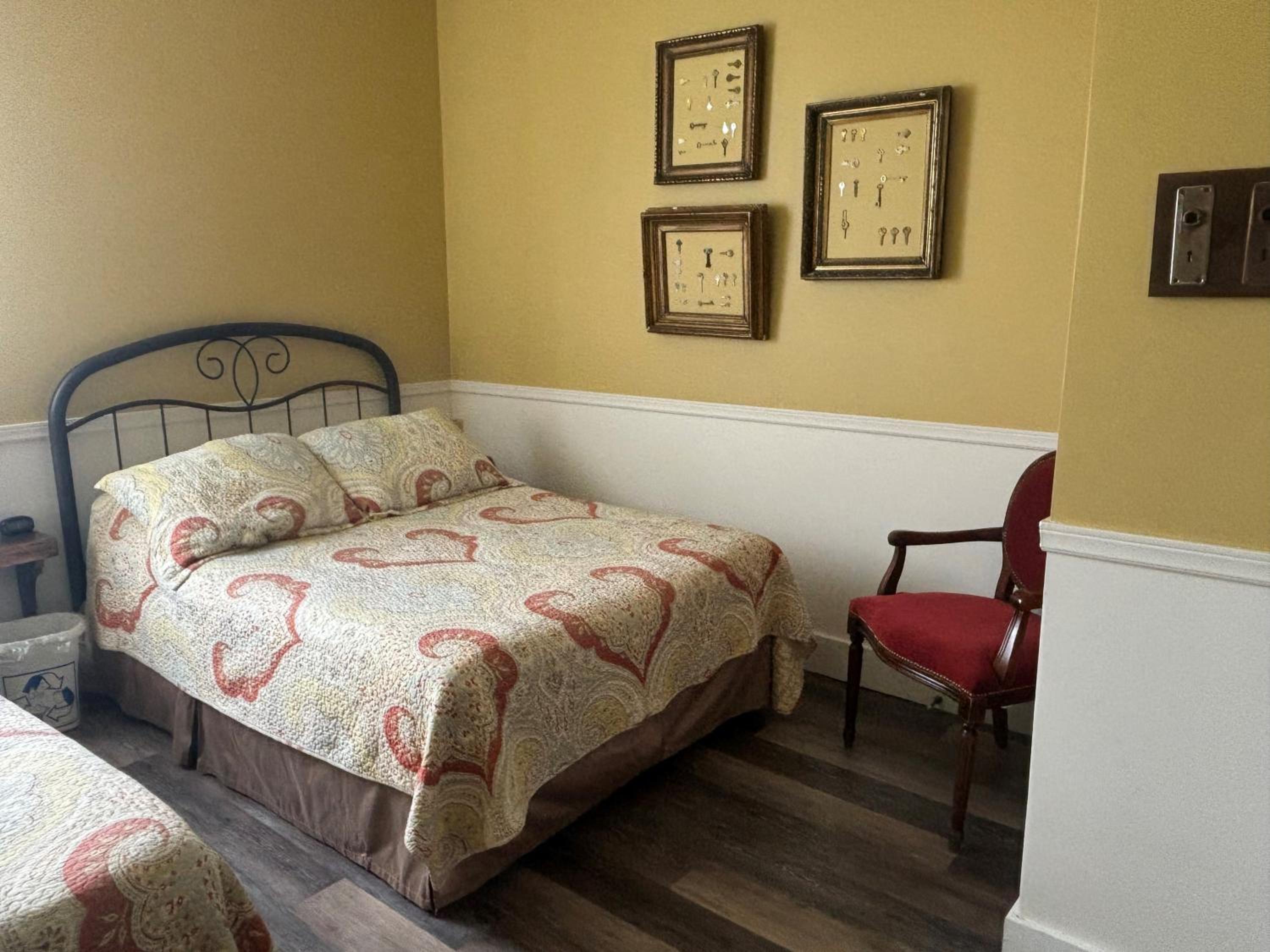 Double and Twin Room (3 Adults) photo 1