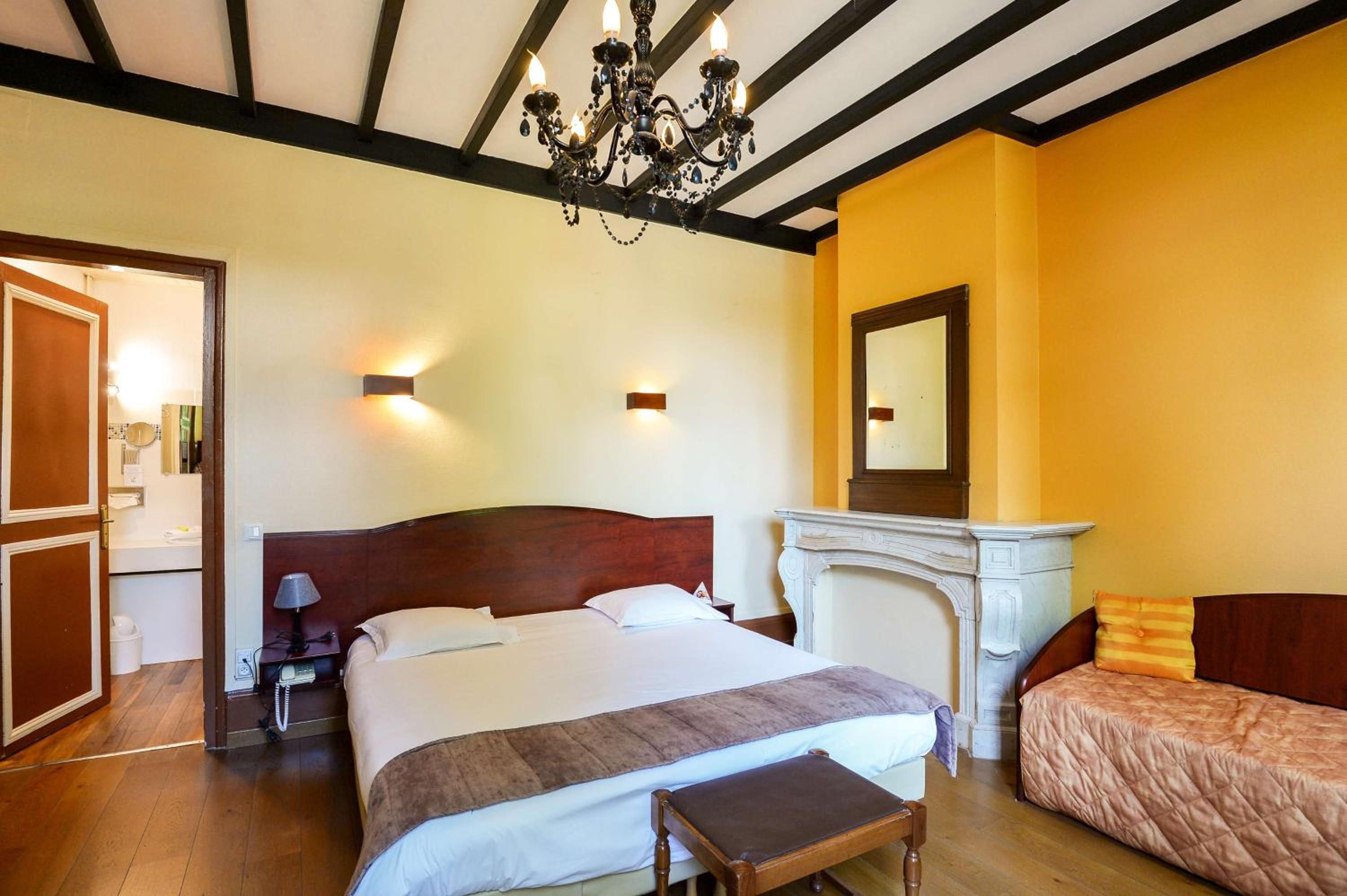 Superior Double Room with Bath - Photo 1