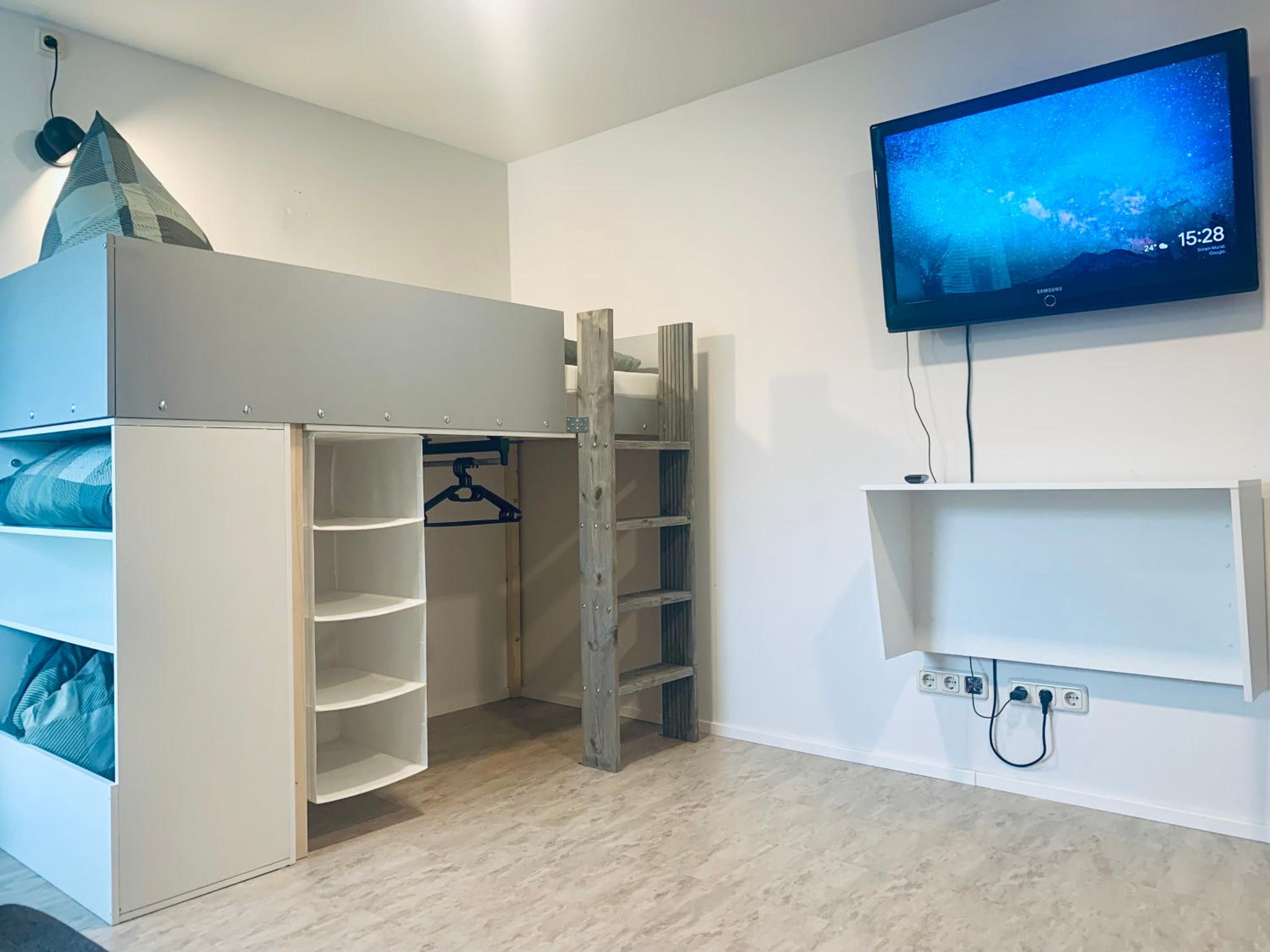 Studio Apartment photo 2