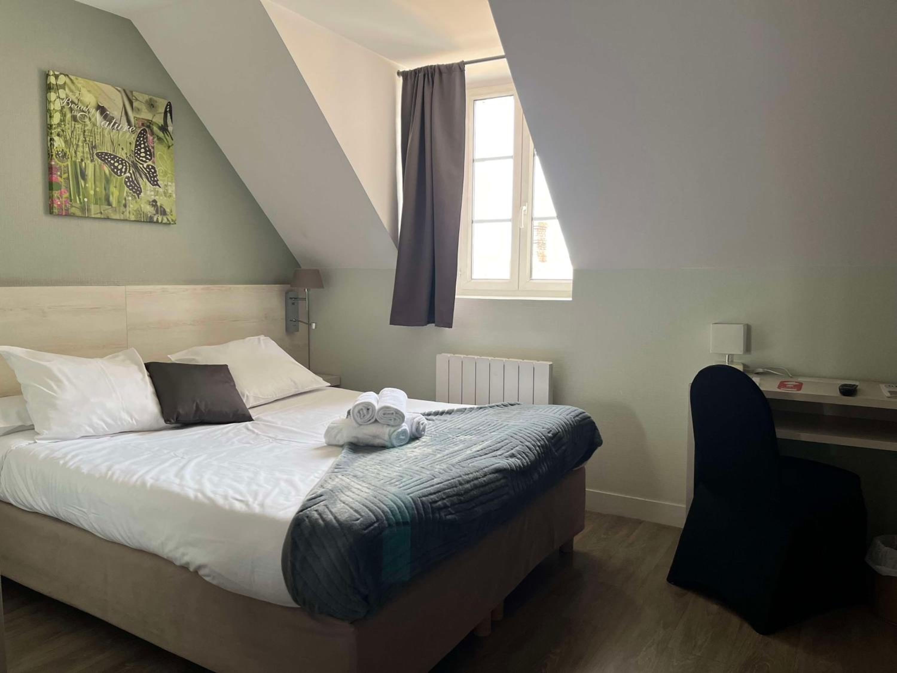 Standard Double Room - Photo 5