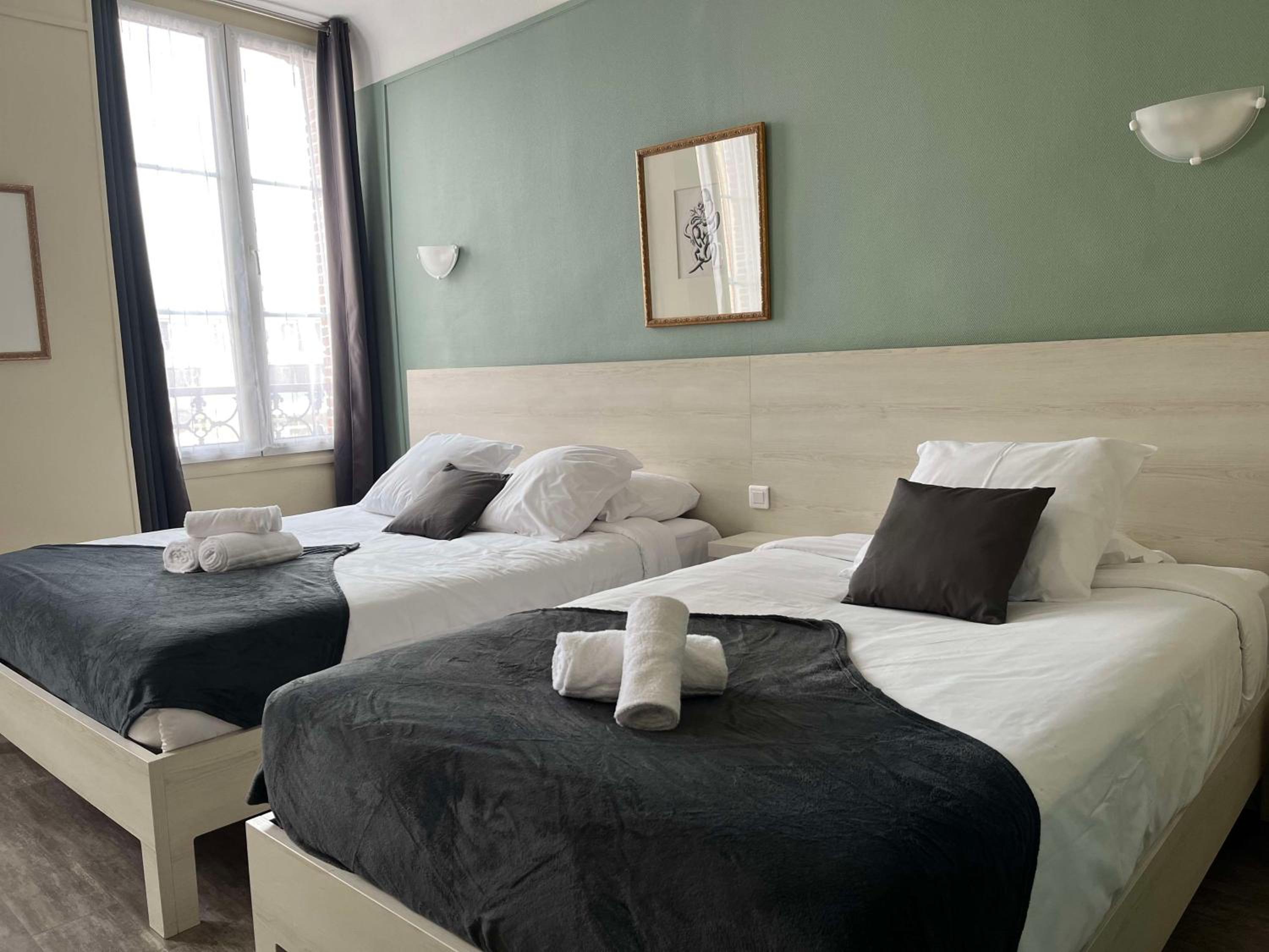 Superior Twin Room - Photo 4
