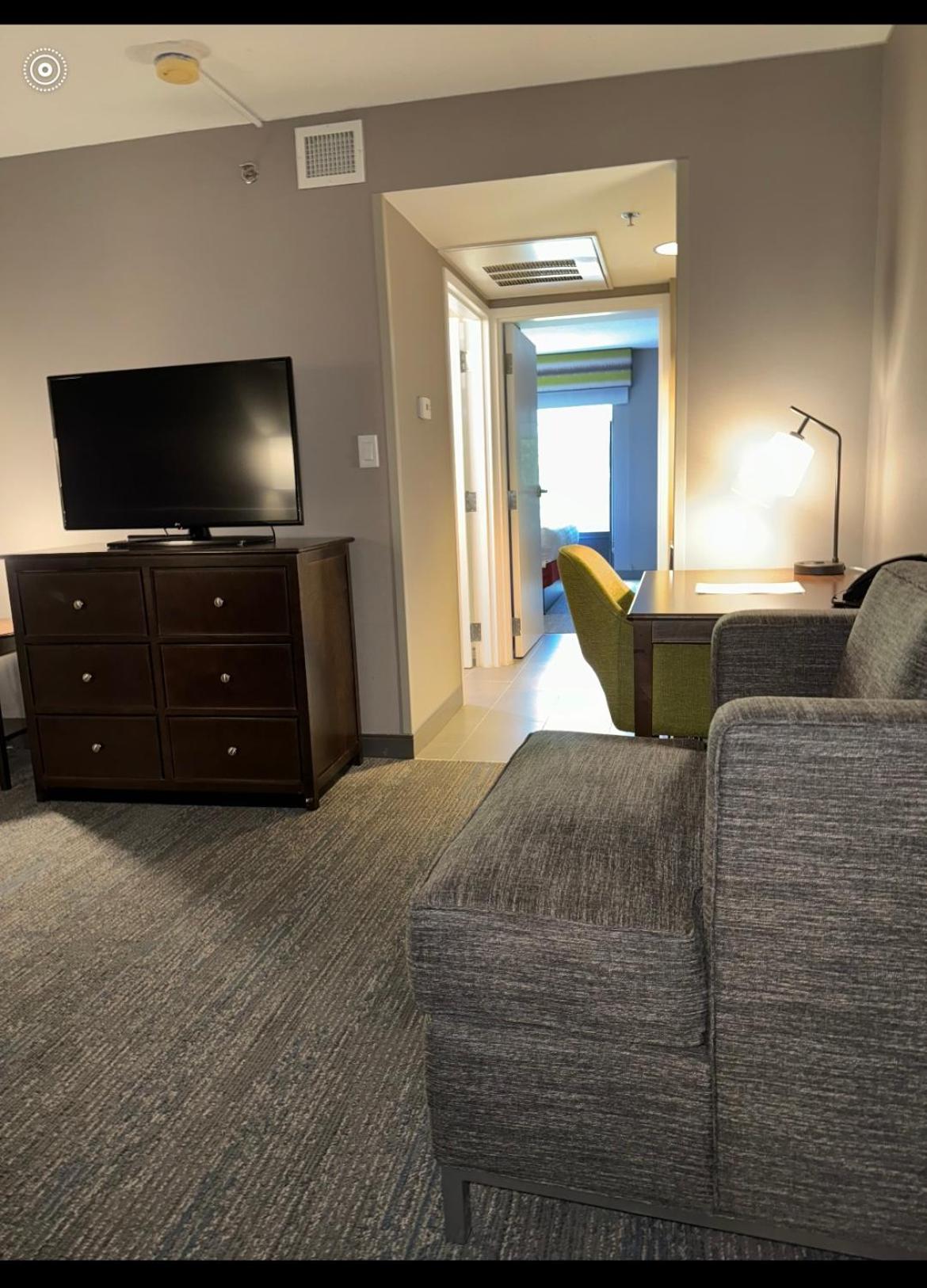 One-Bedroom King Suite - Non-Smoking - Photo 3
