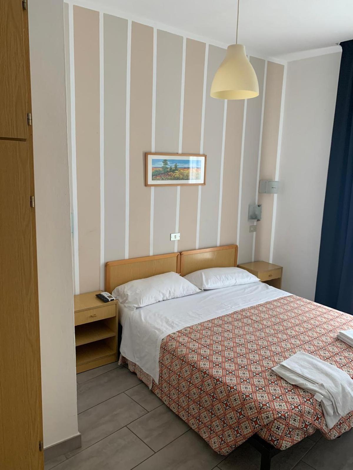 One-Bedroom Apartment - Photo 1